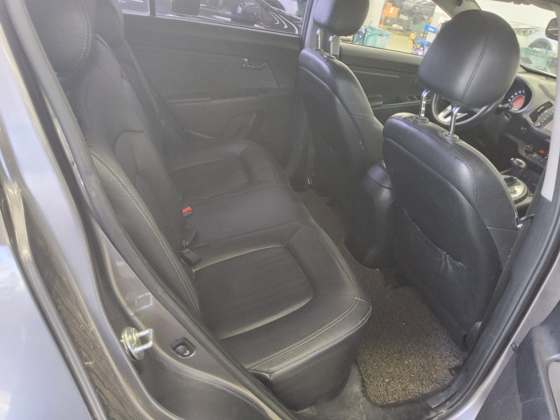 2012 - kia sportage