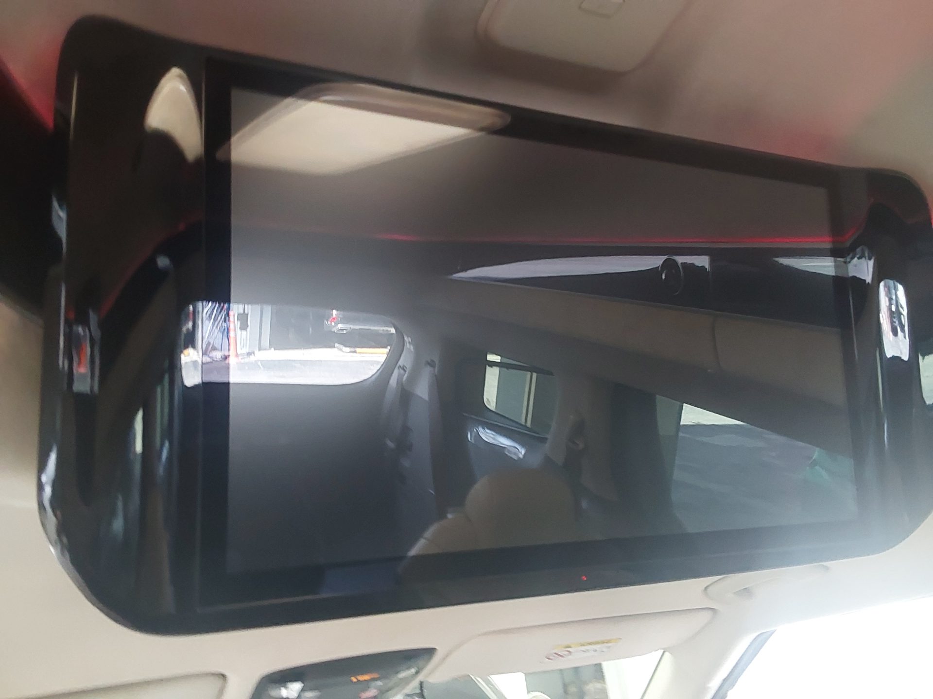 2023 - kia carnival