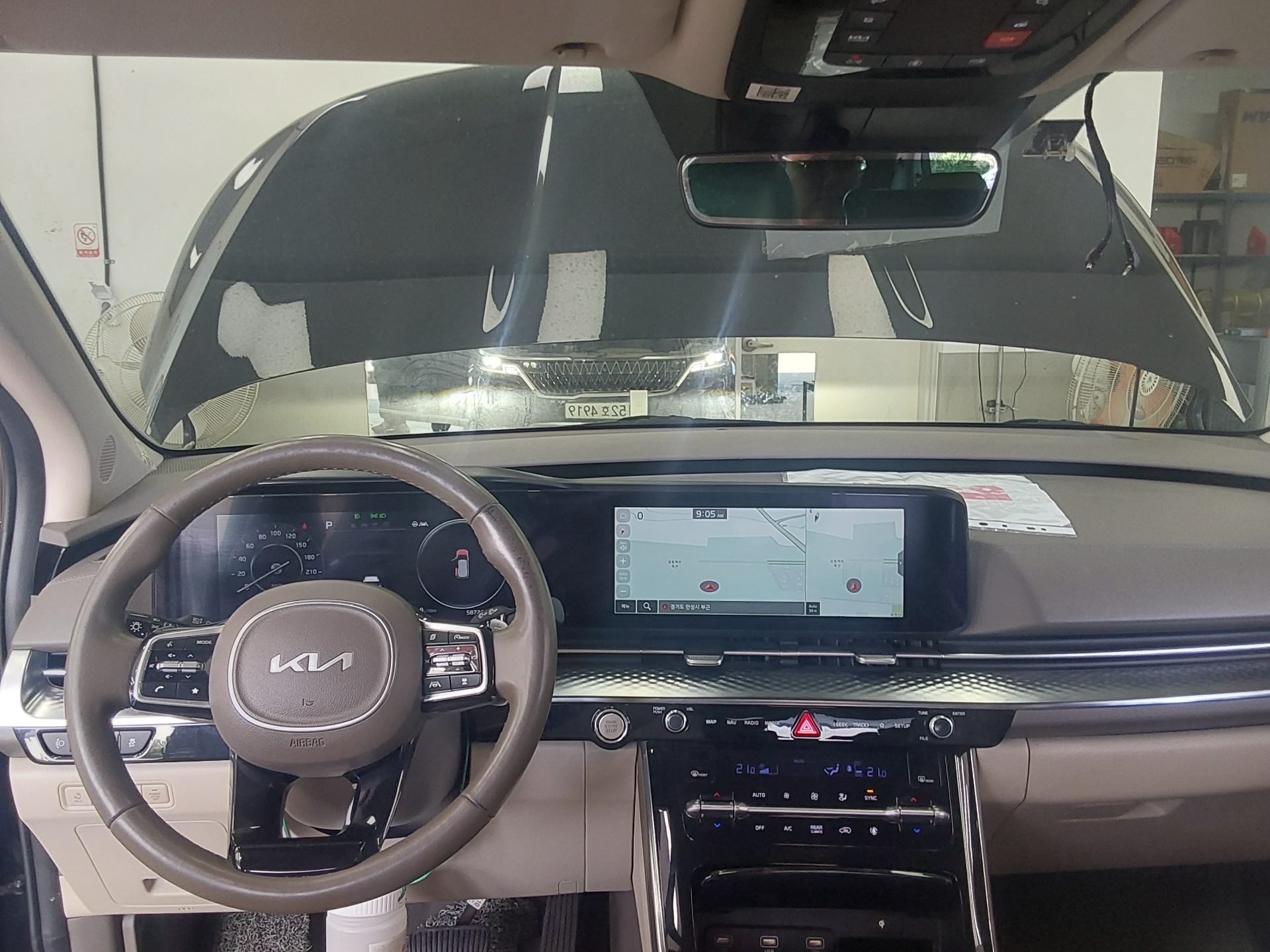 2023 - kia carnival
