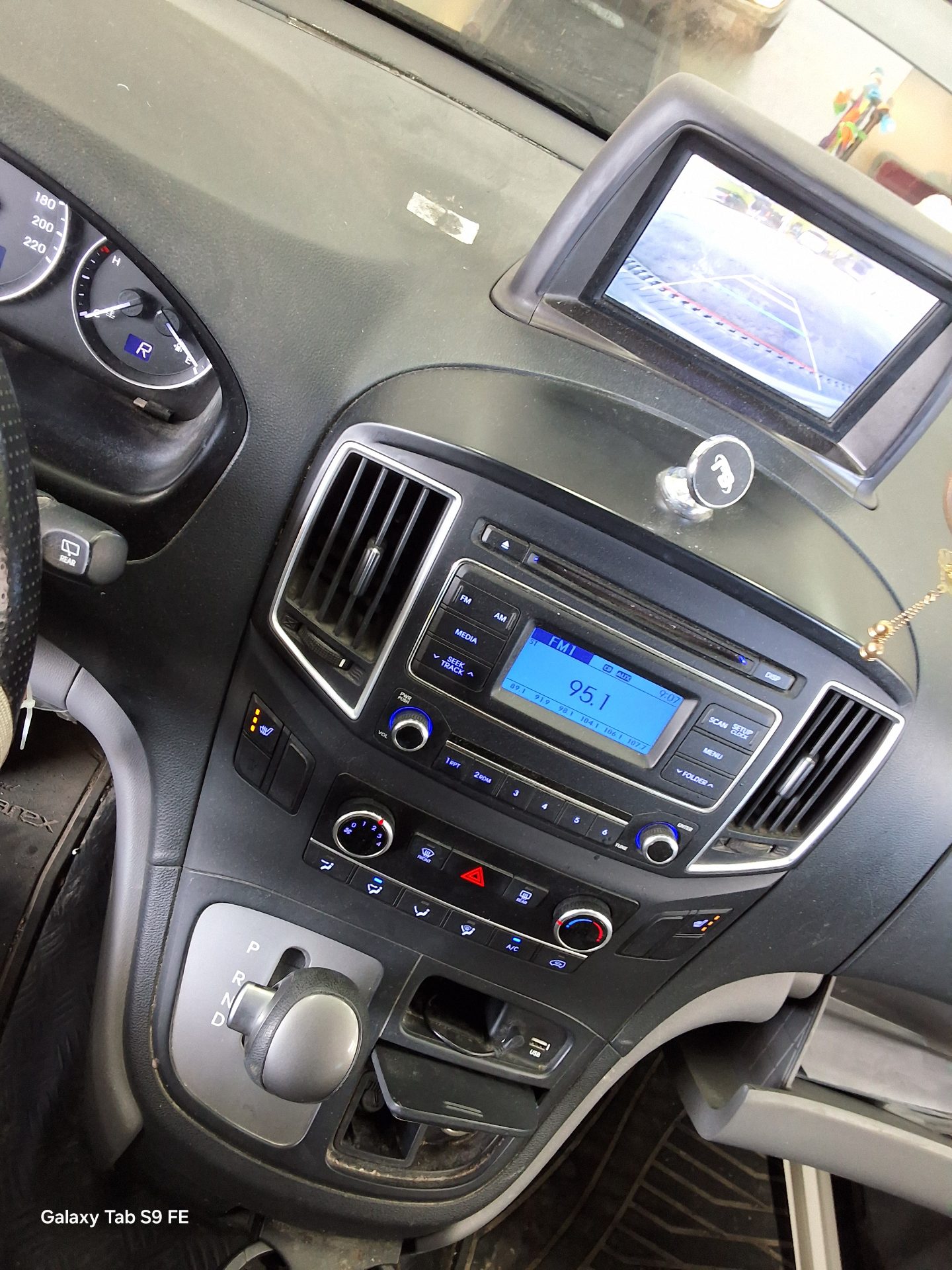 2018 - hyundai grand starex