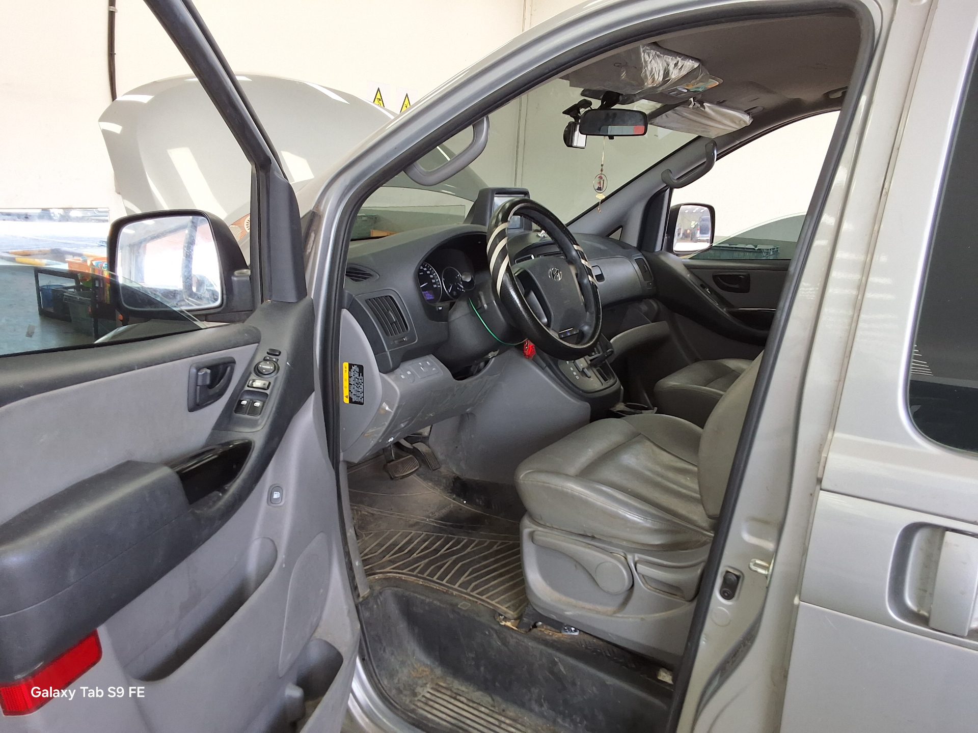 2018 - hyundai grand starex
