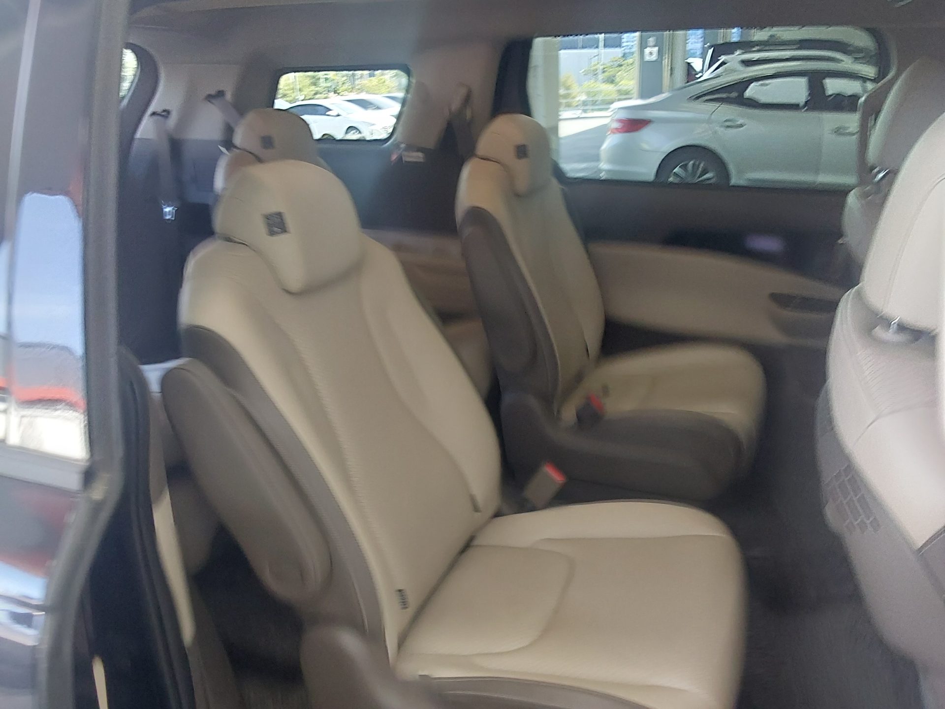 2023 - kia carnival