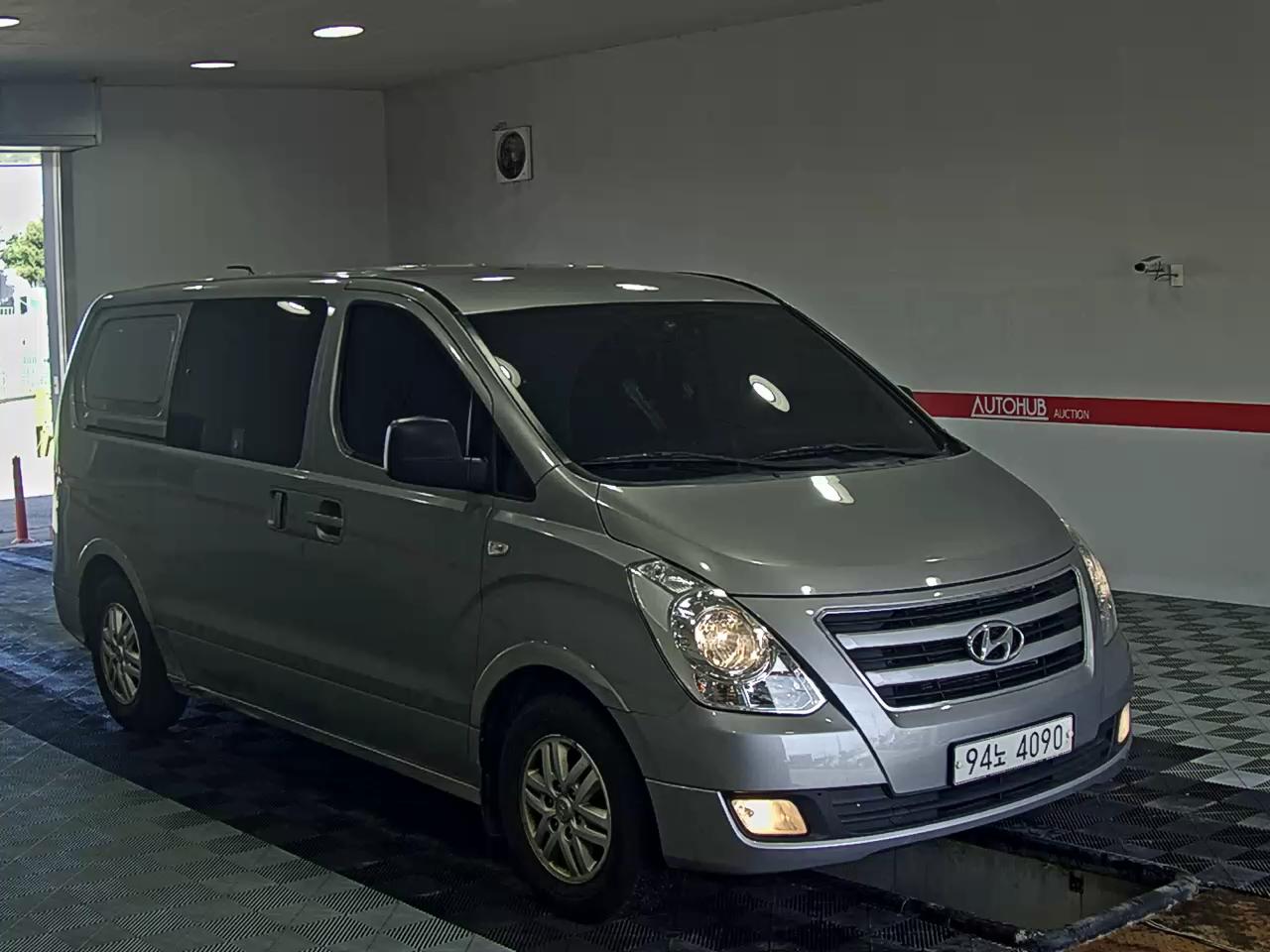 2018 - hyundai grand starex
