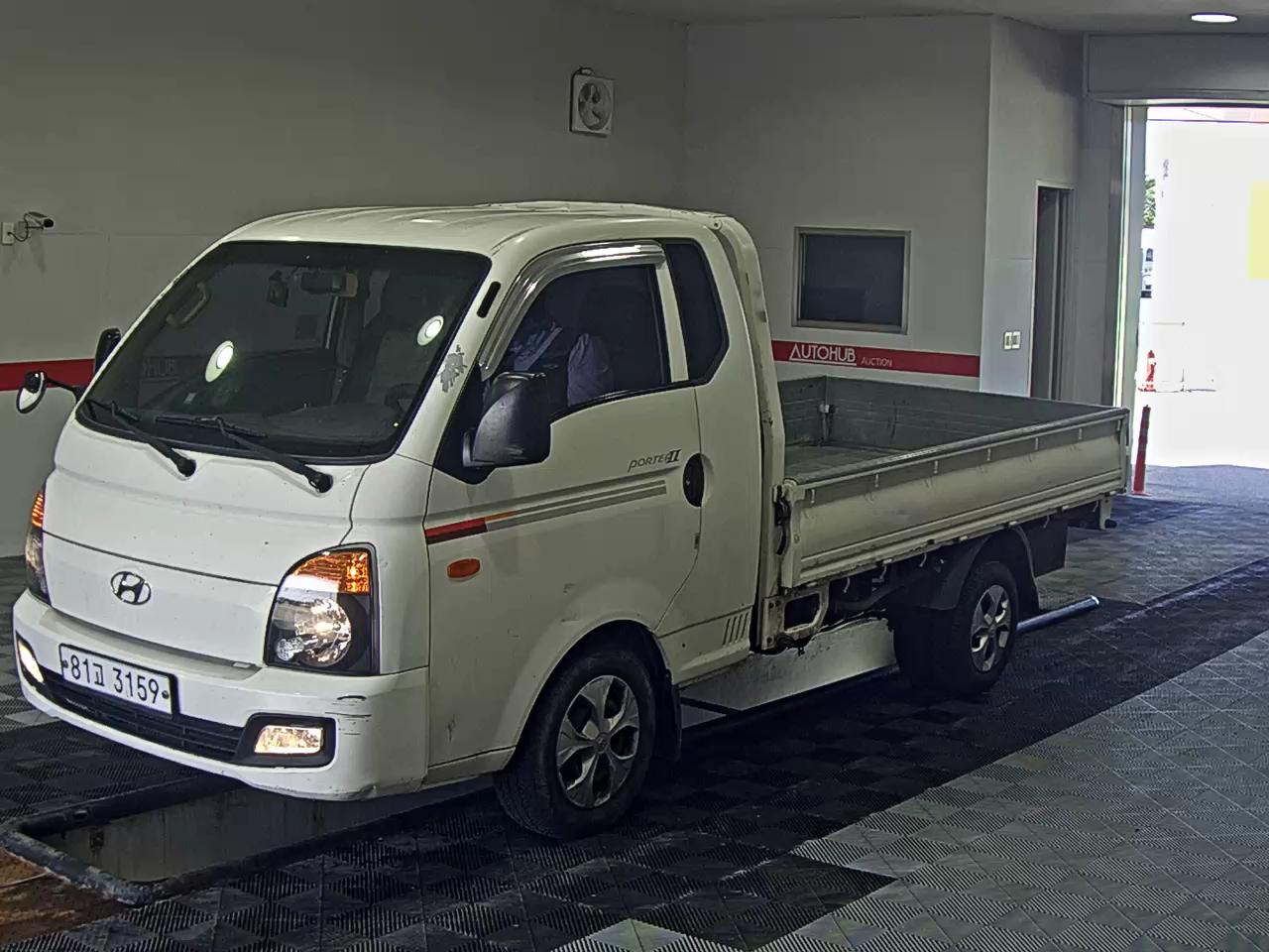 HYUNDAI PORTER II SUPER CAB EXTRA WHEELBASE