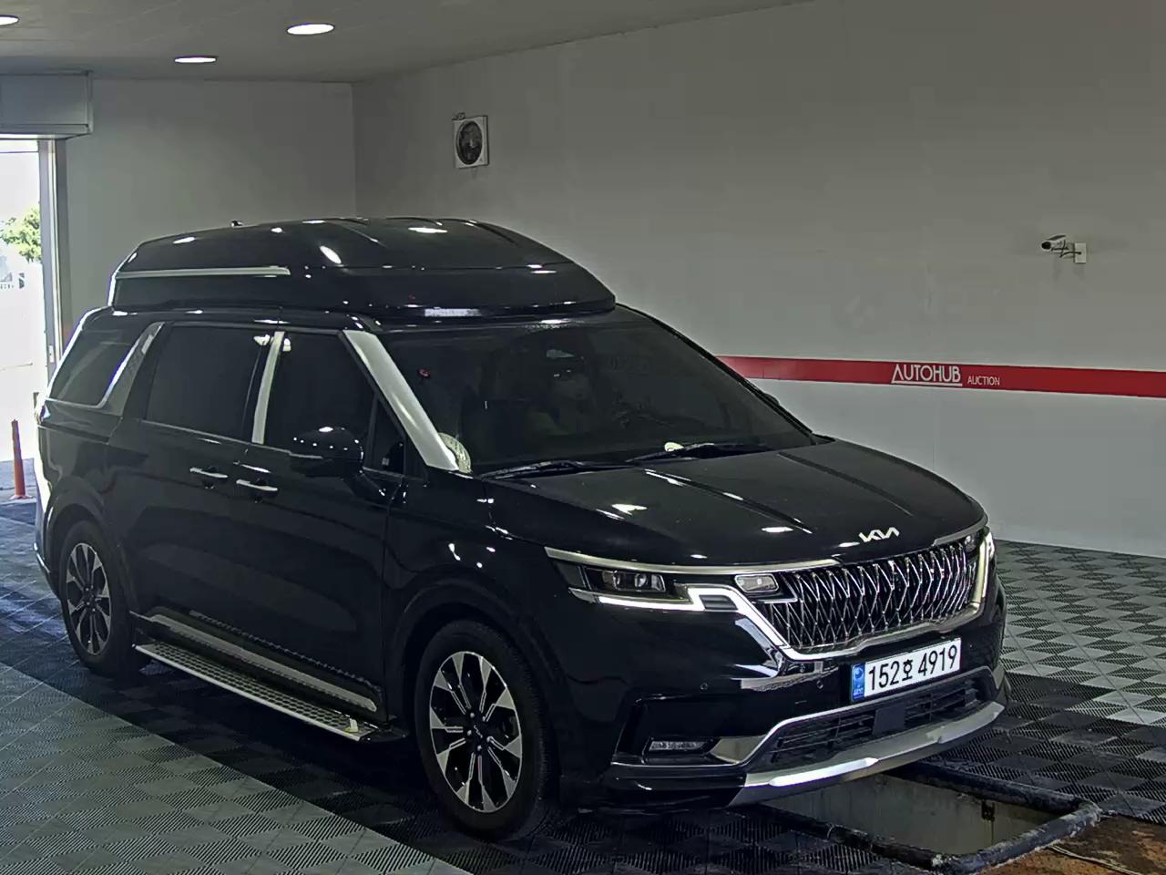 2023 - kia carnival