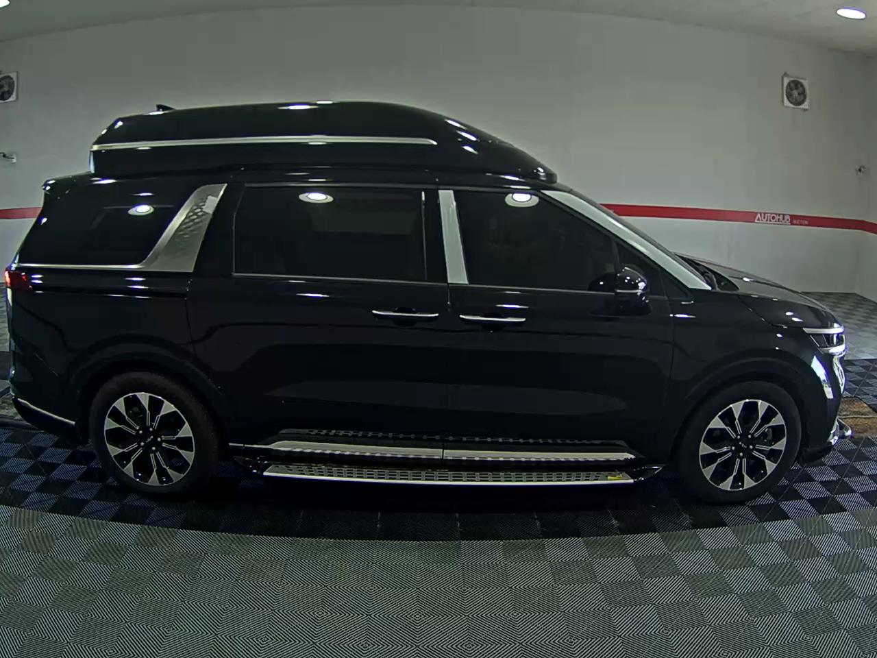 2023 - kia carnival
