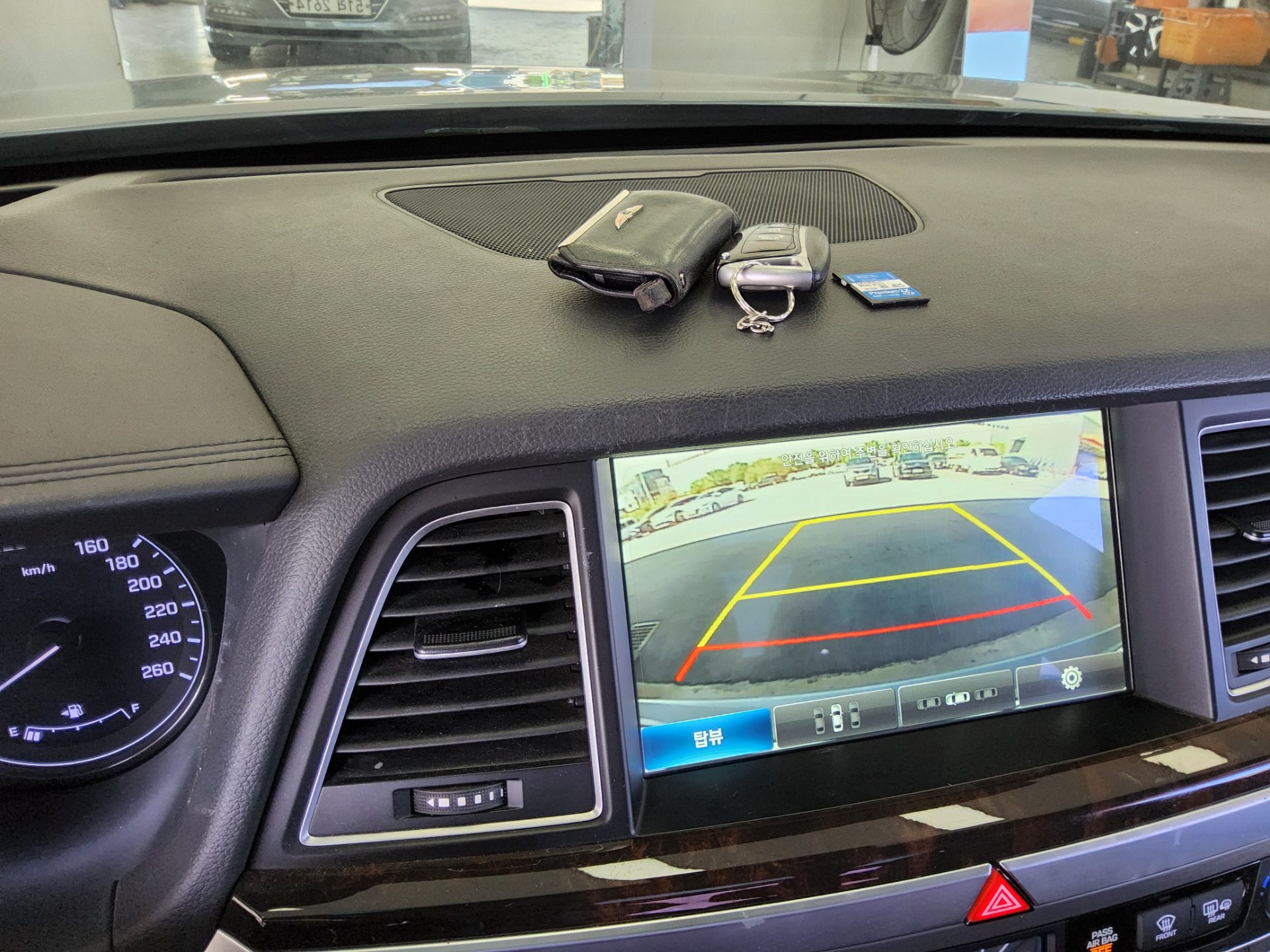 2016 - hyundai g330