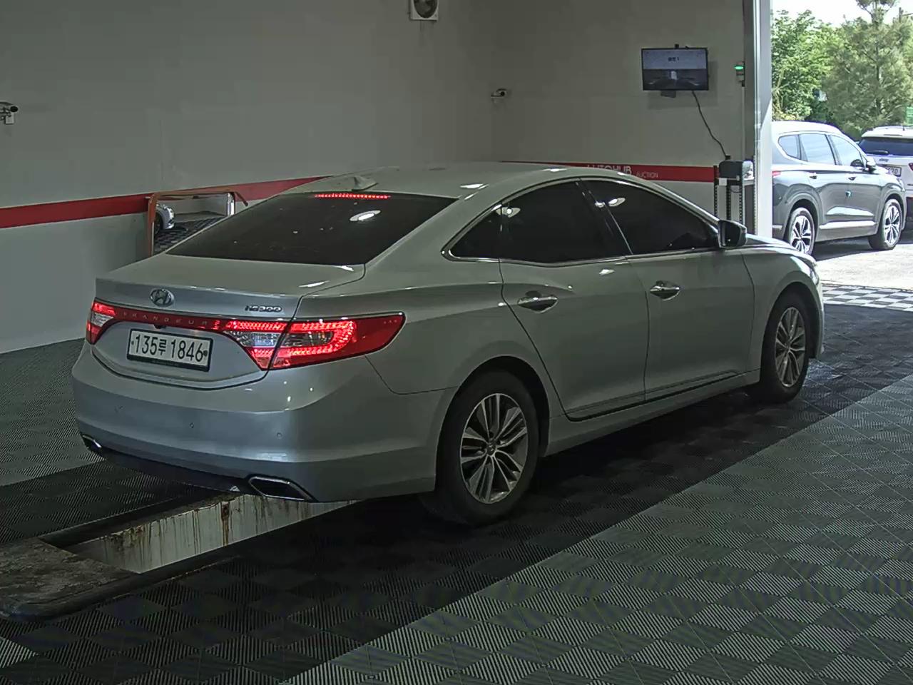 2016 - hyundai grandeur