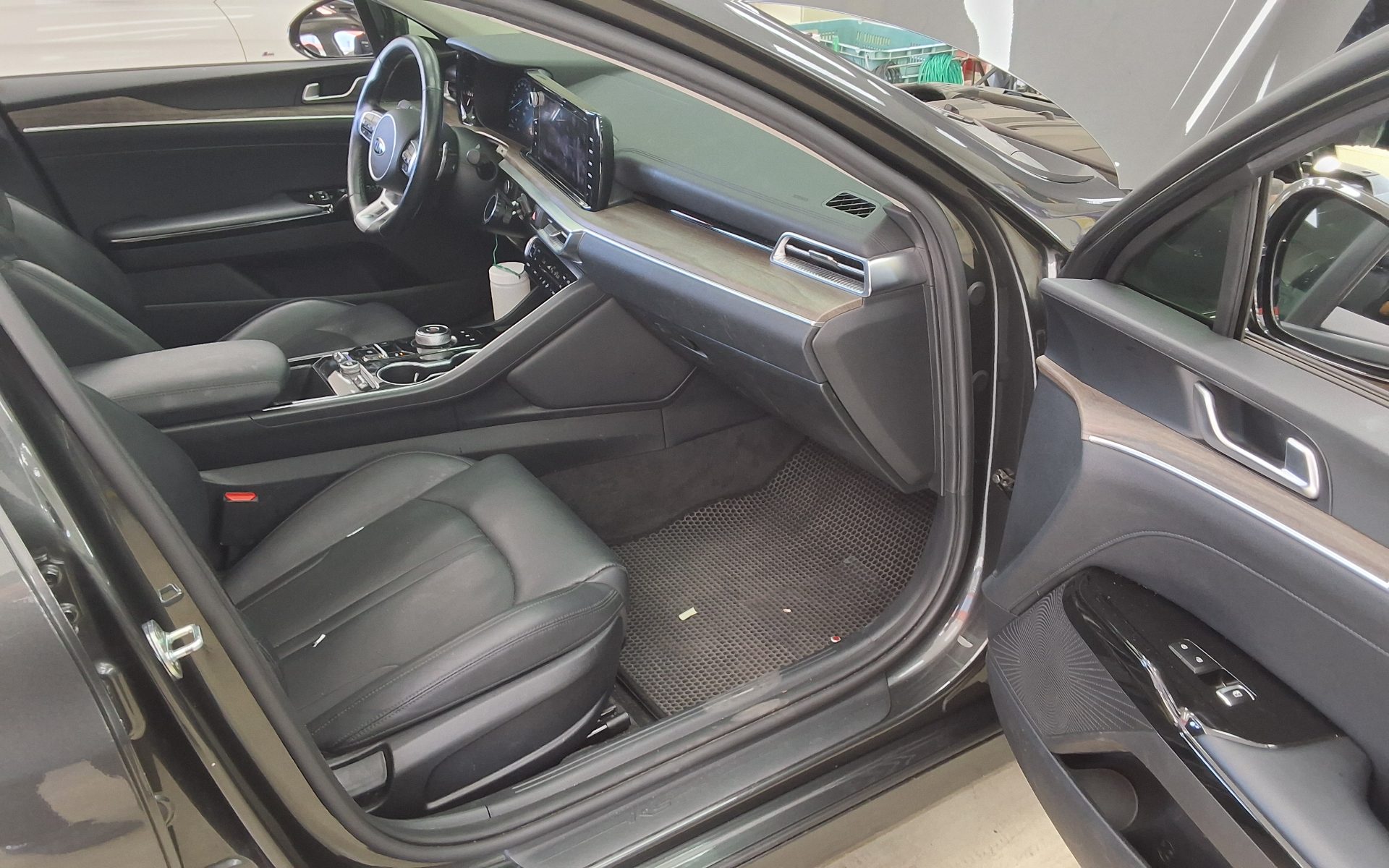 2021 - kia k5