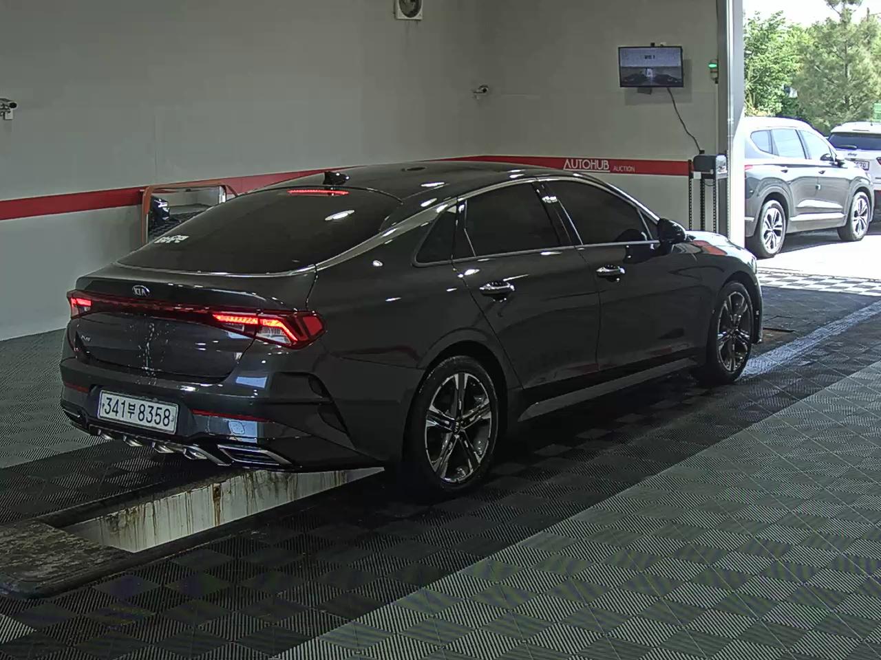 2021 - kia k5