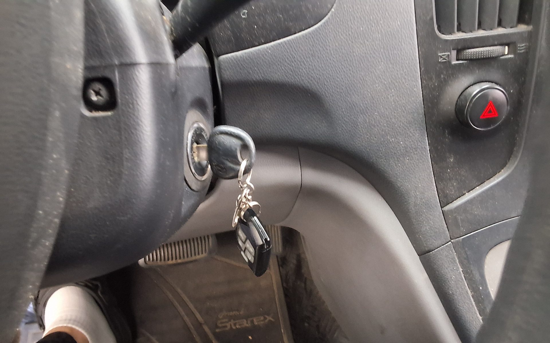 2014 - hyundai grand starex