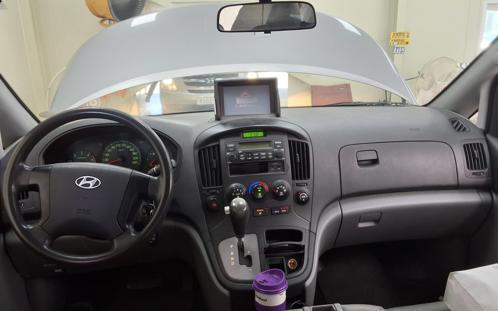2014 - hyundai grand starex