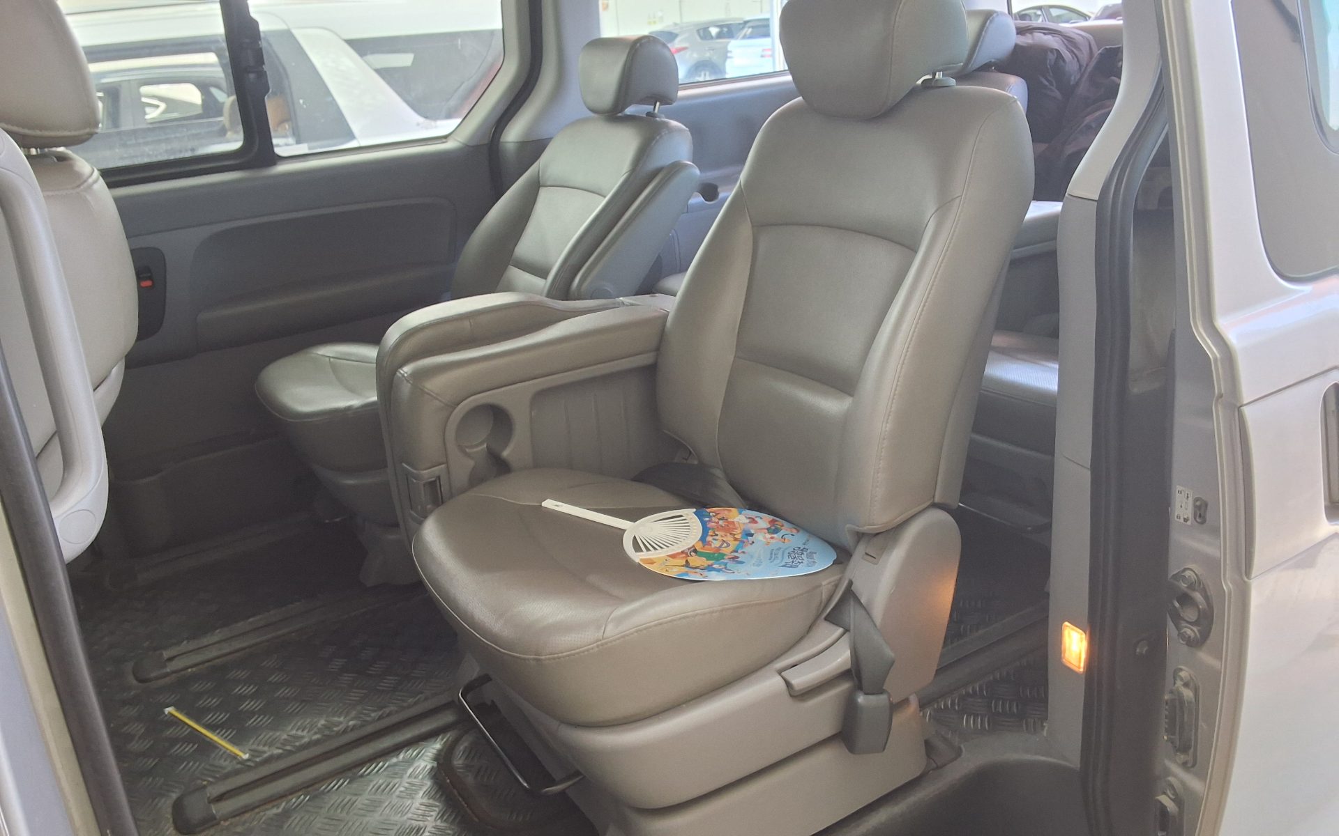 2014 - hyundai grand starex