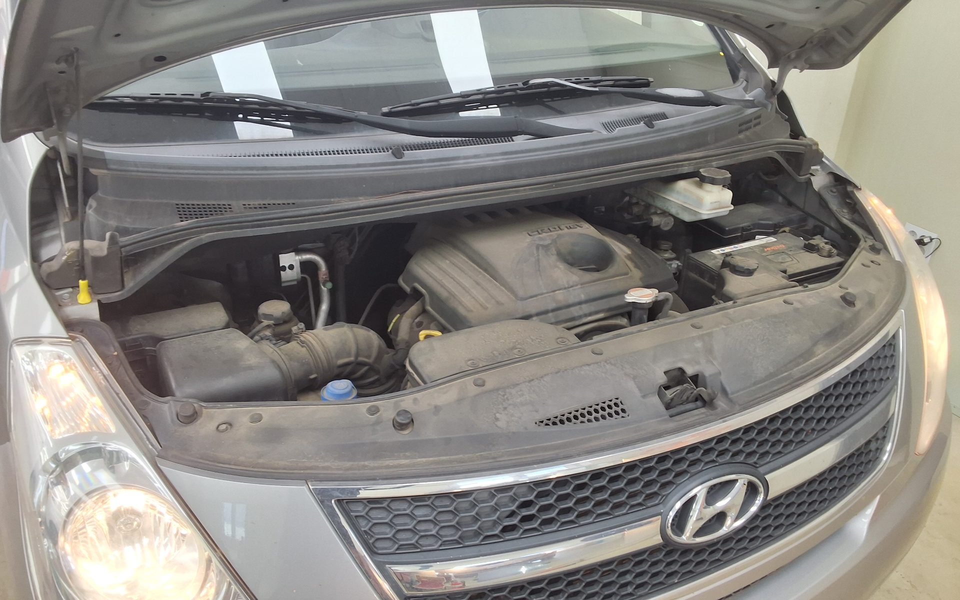 2014 - hyundai grand starex