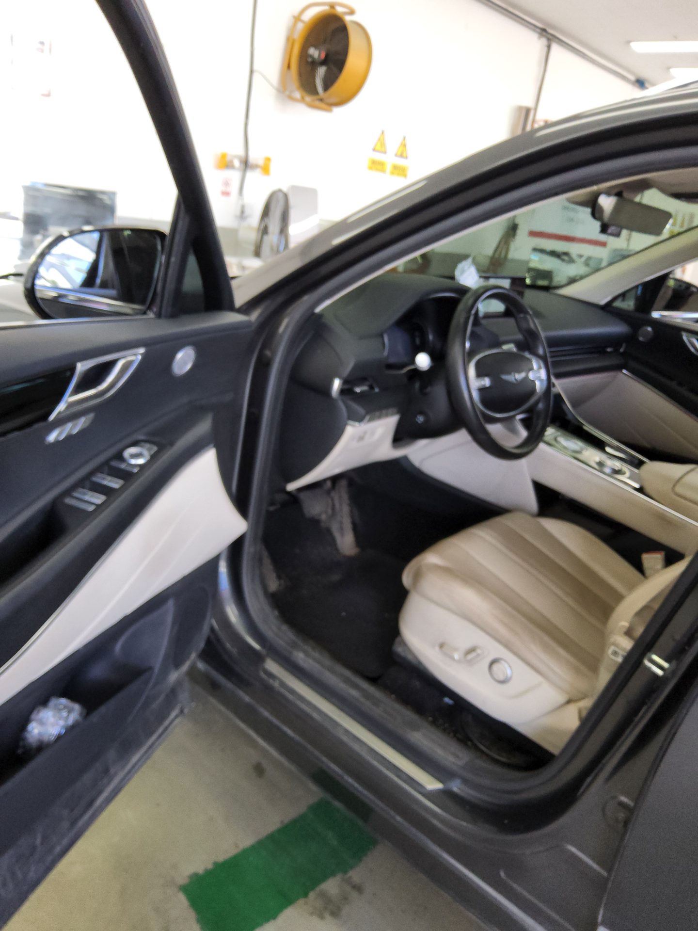 2021 - genesis gv80