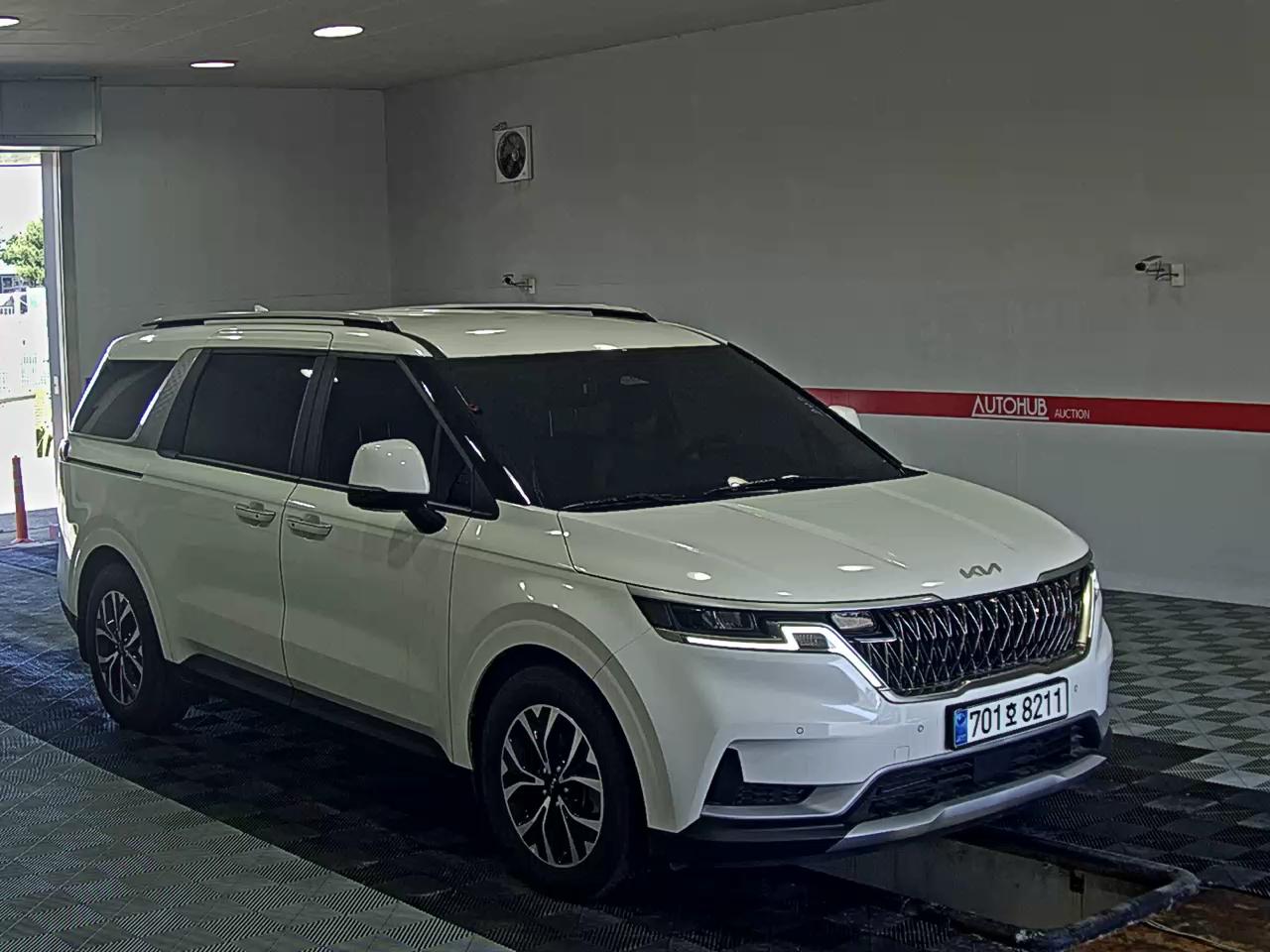 2023 - kia carnival