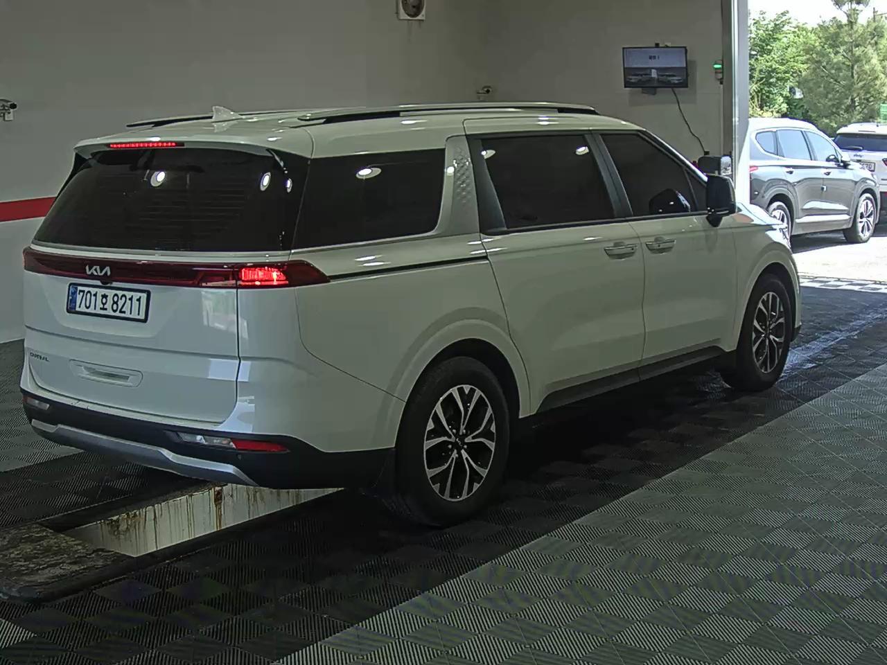 2023 - kia carnival