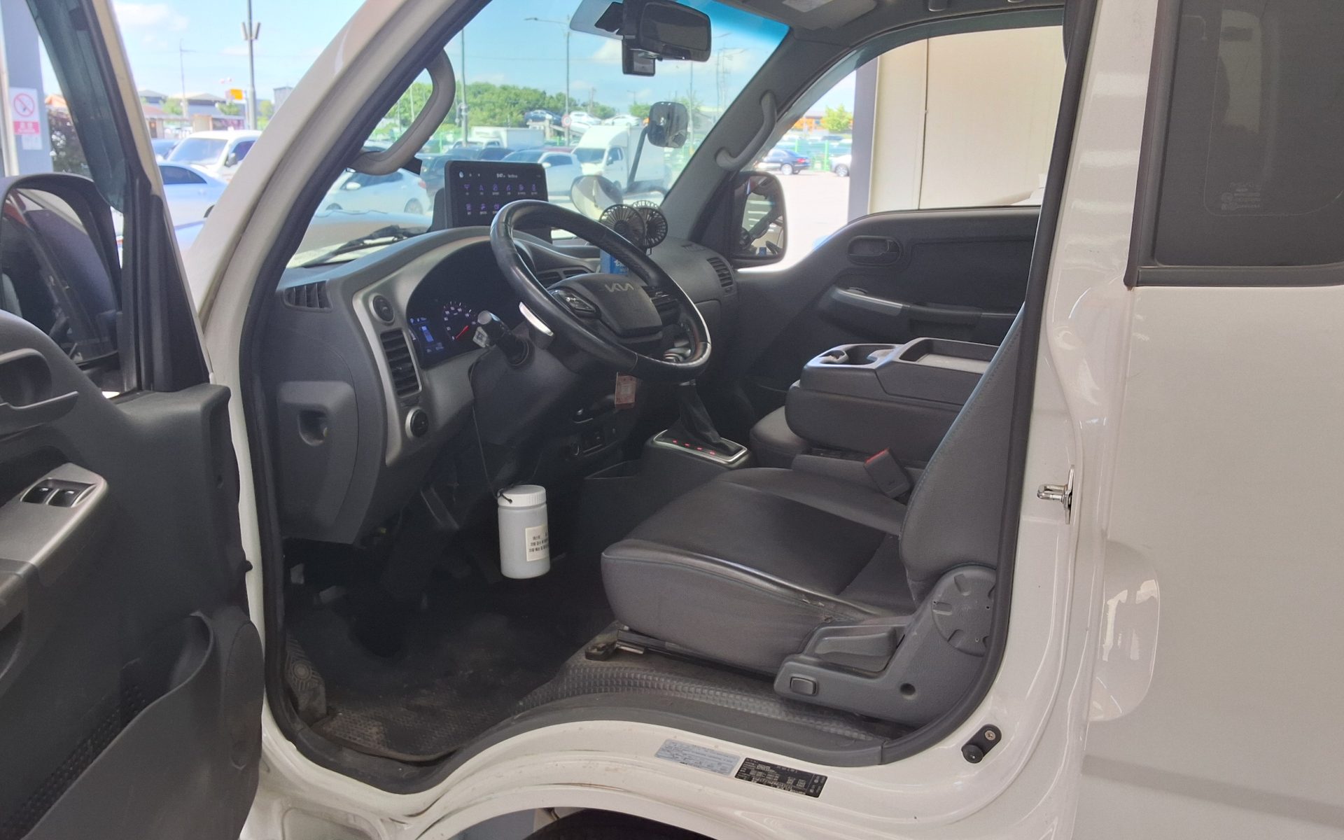 2023 - kia bongo