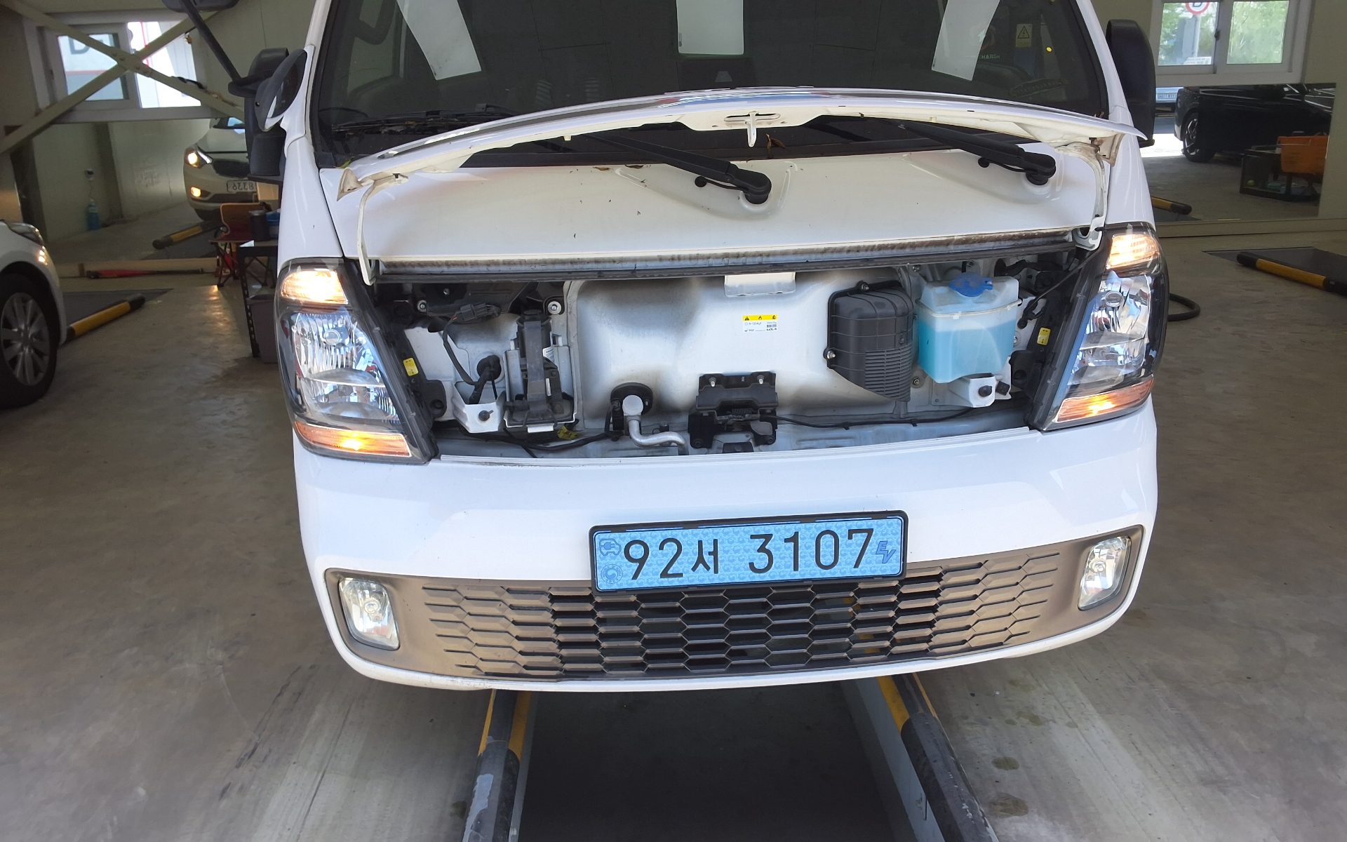 2023 - kia bongo