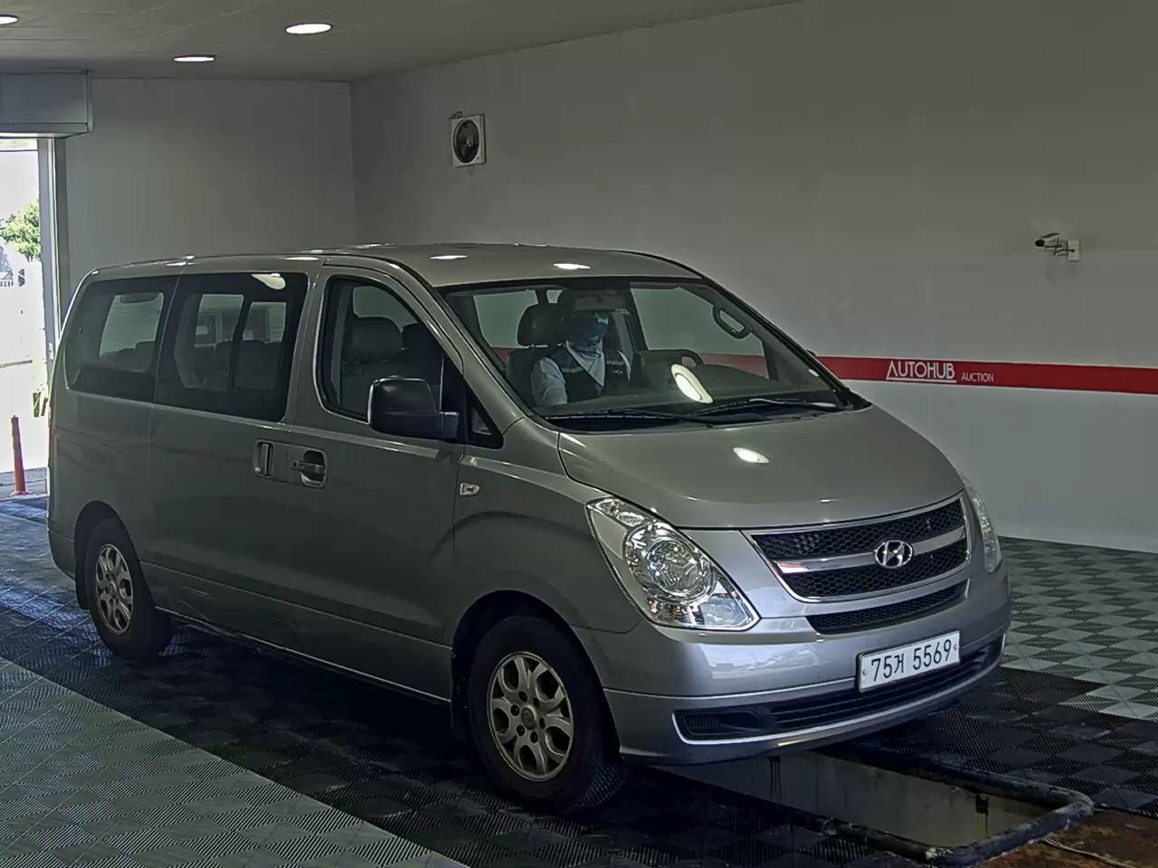 2014 - hyundai grand starex
