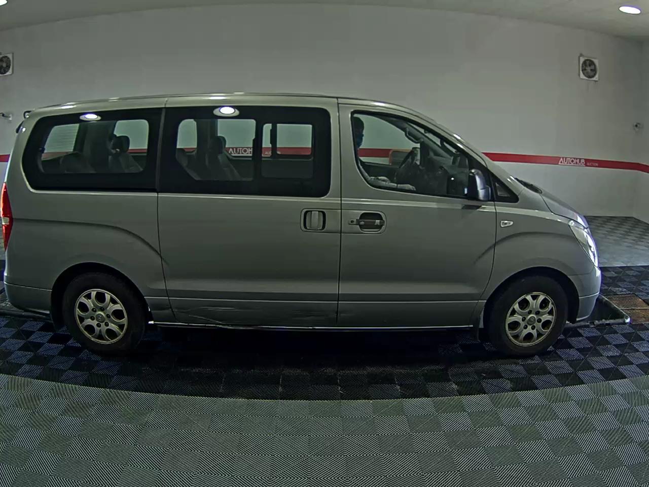 2014 - hyundai grand starex