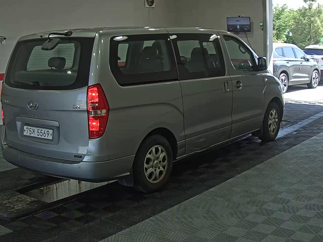 2014 - hyundai grand starex