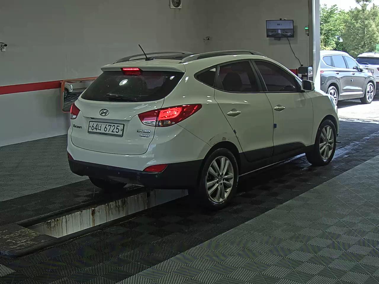 2012 - hyundai tucson