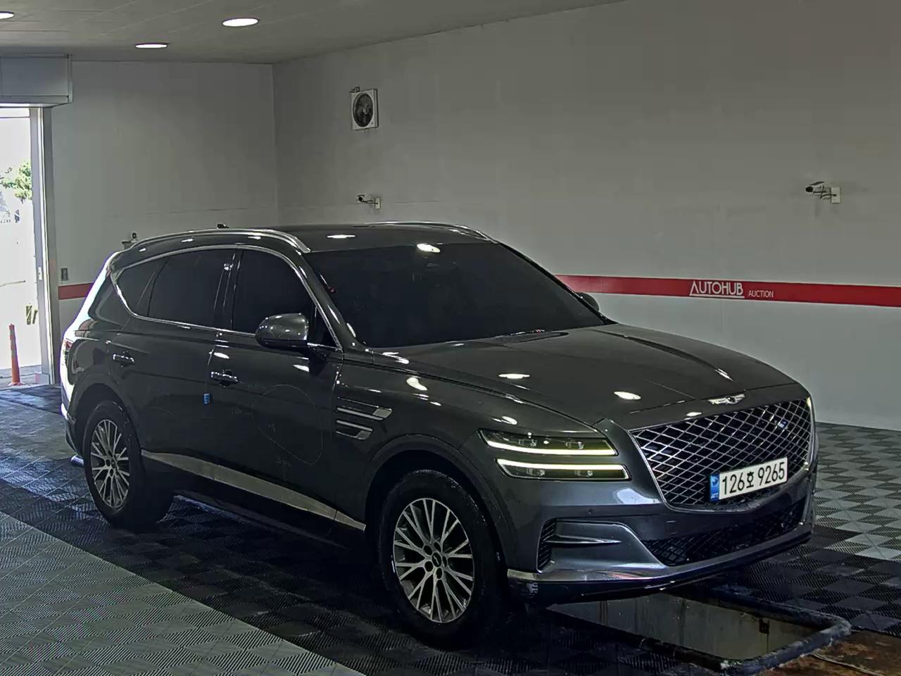 2021 - genesis gv80