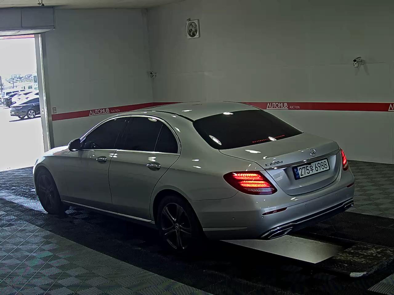 2017 - mercedes-benz e220d