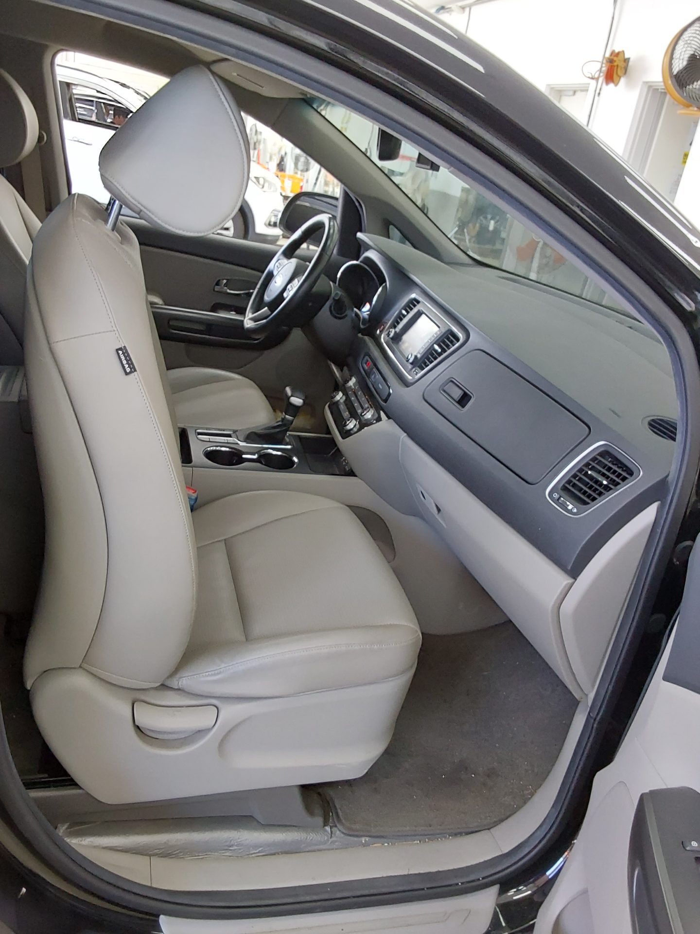 2020 - kia carnival