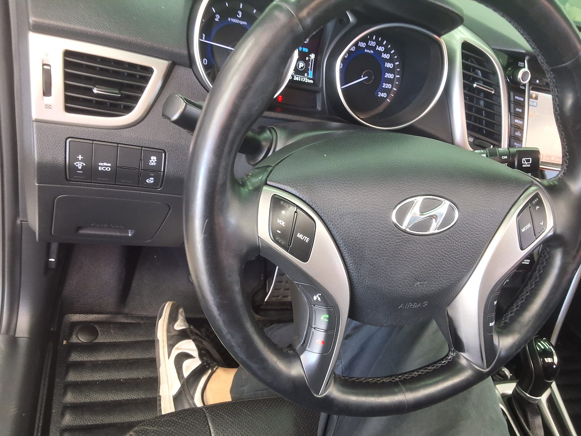 2014 - hyundai i30