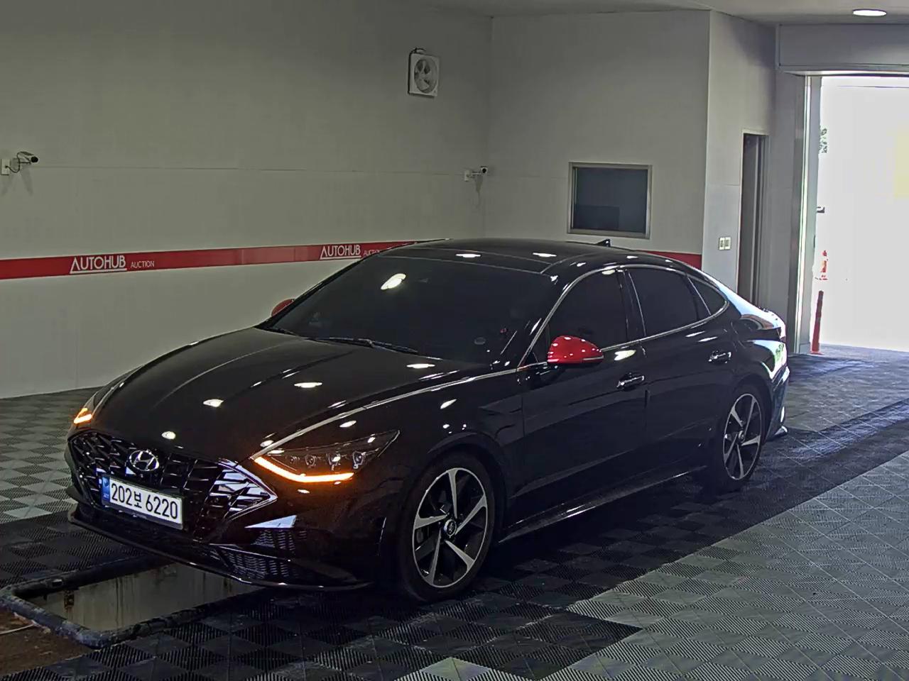 HYUNDAI SONATA (DN8)