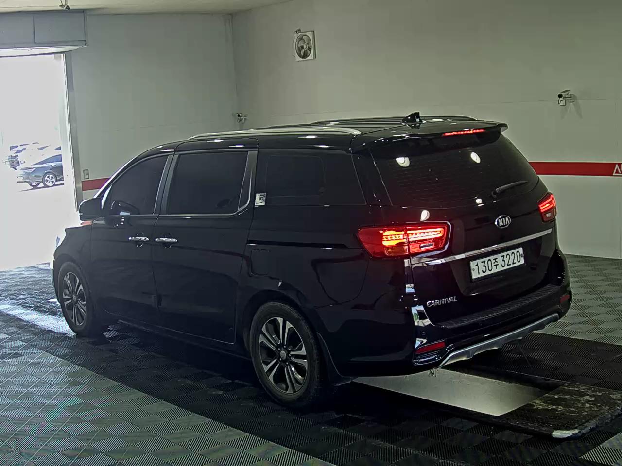 2020 - kia carnival