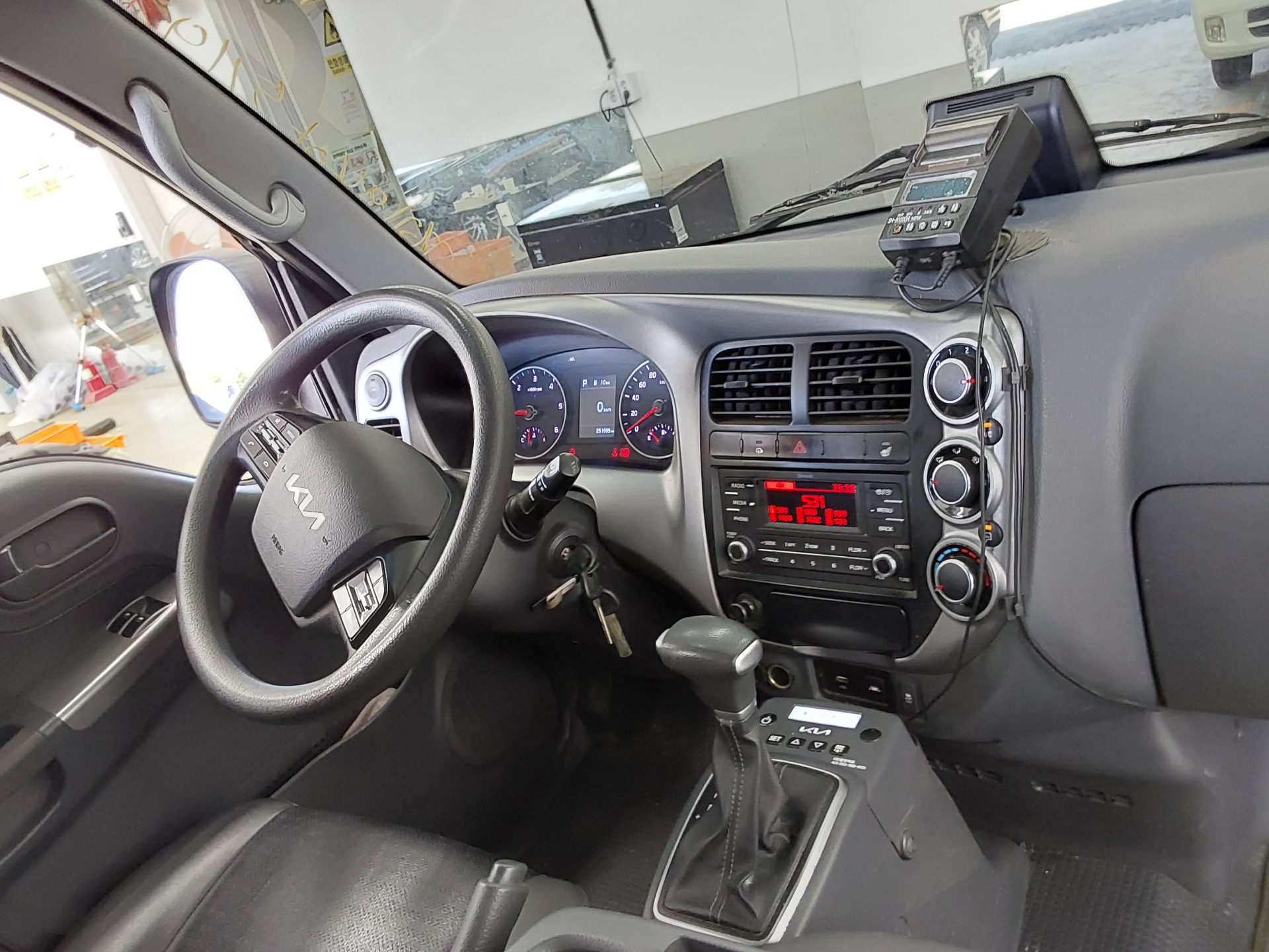 2022 - kia bongo