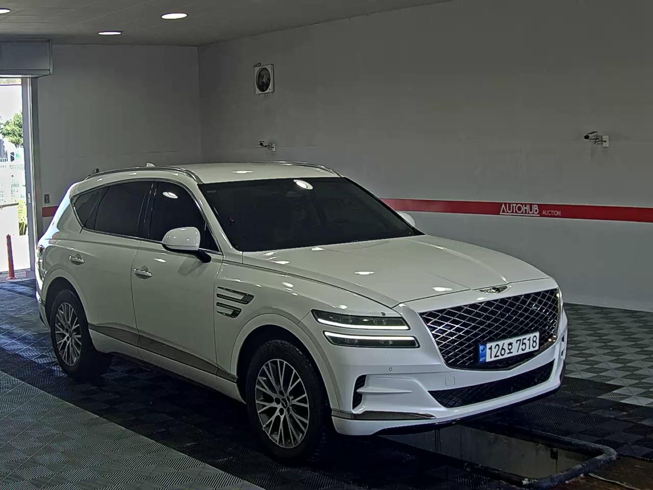 2021 - genesis gv80