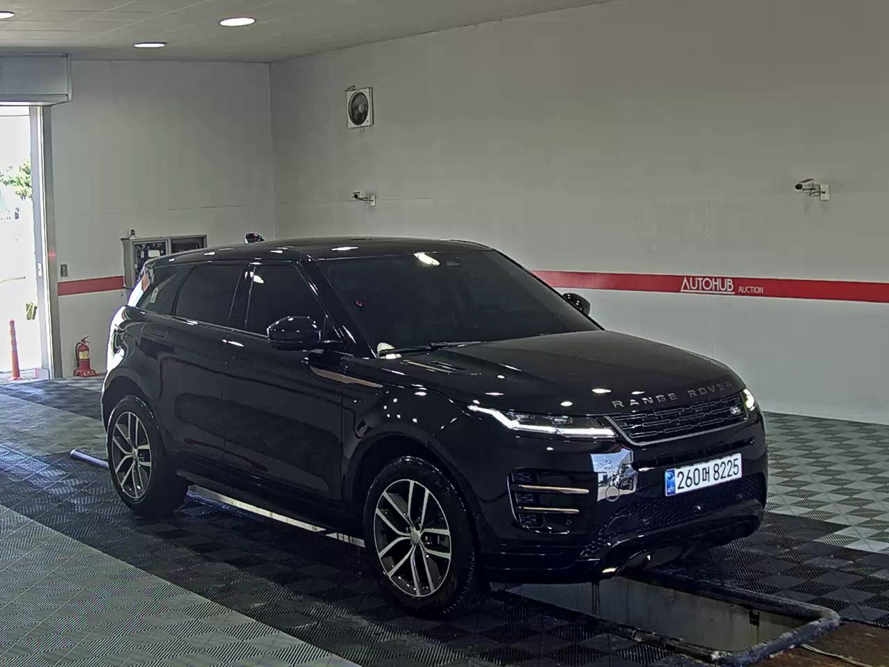 2025 - land rover range rover