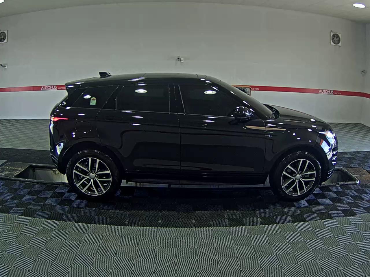 2025 - land rover range rover