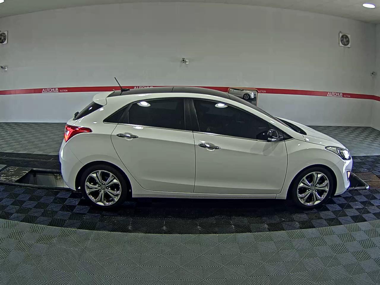 2014 - hyundai i30