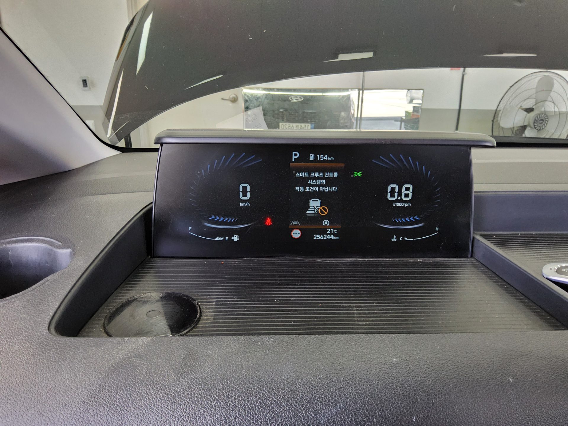 2022 - hyundai staria