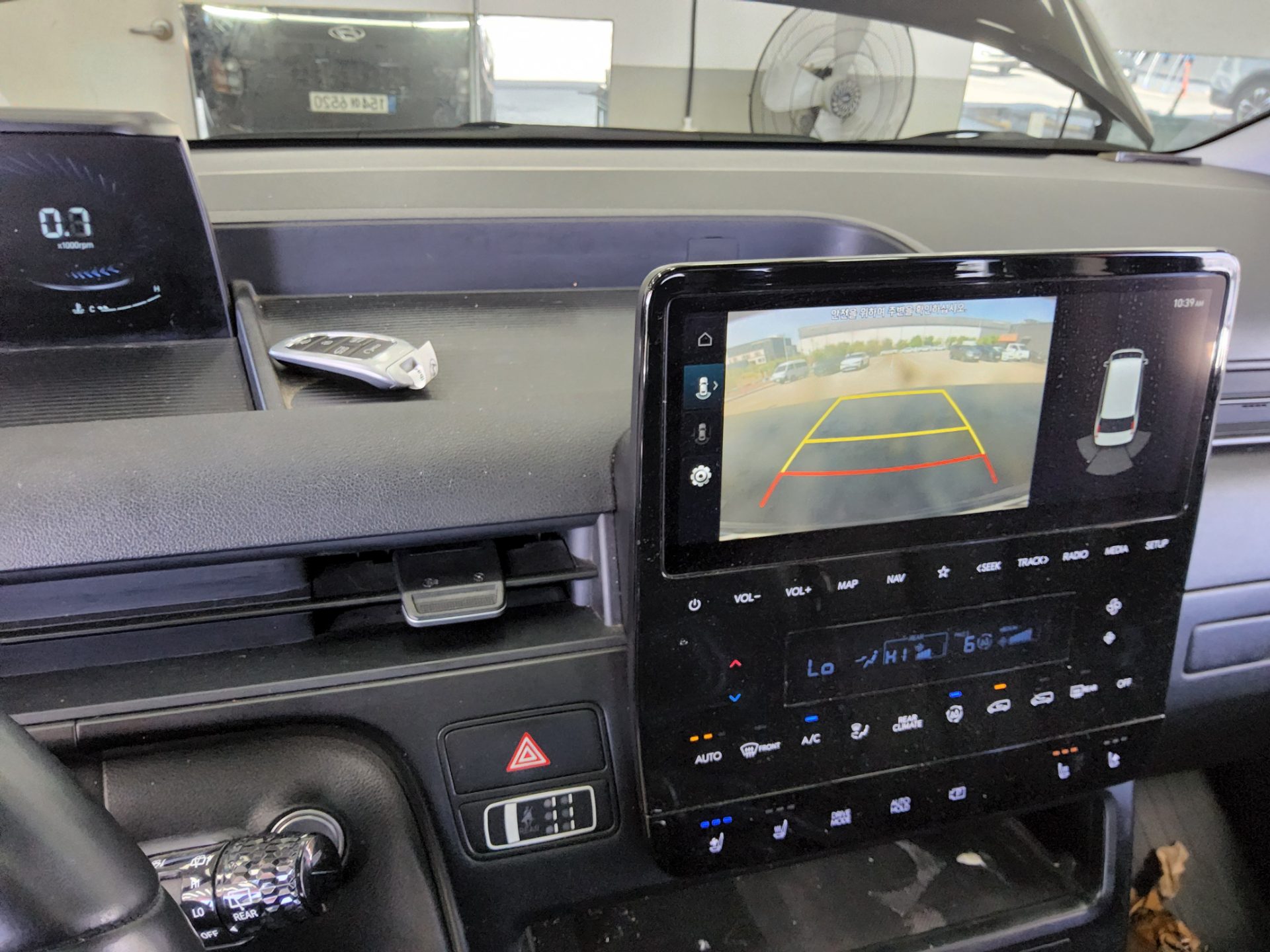 2022 - hyundai staria