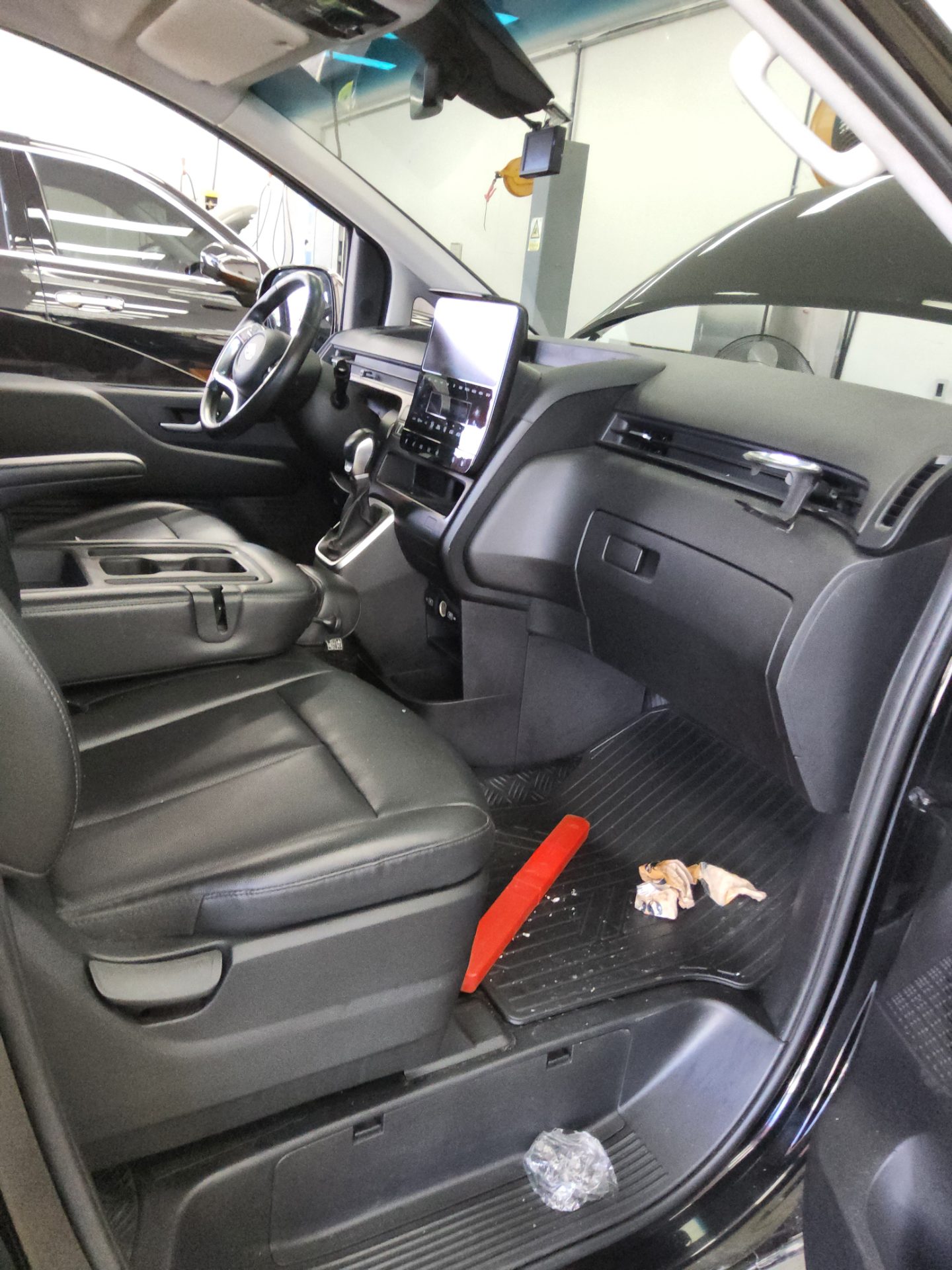 2022 - hyundai staria