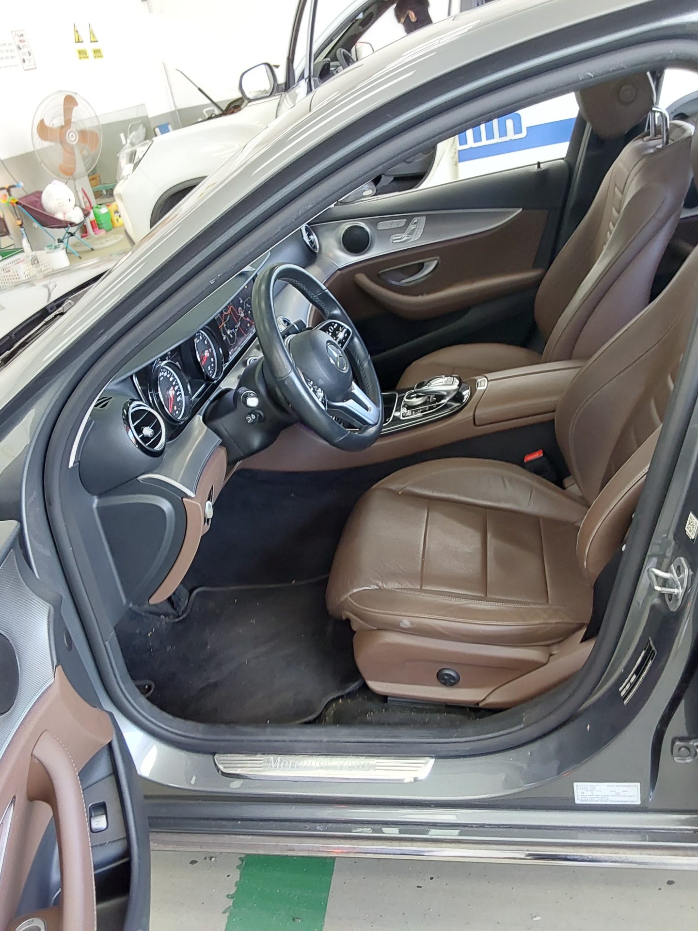 2019 - mercedes-benz e300