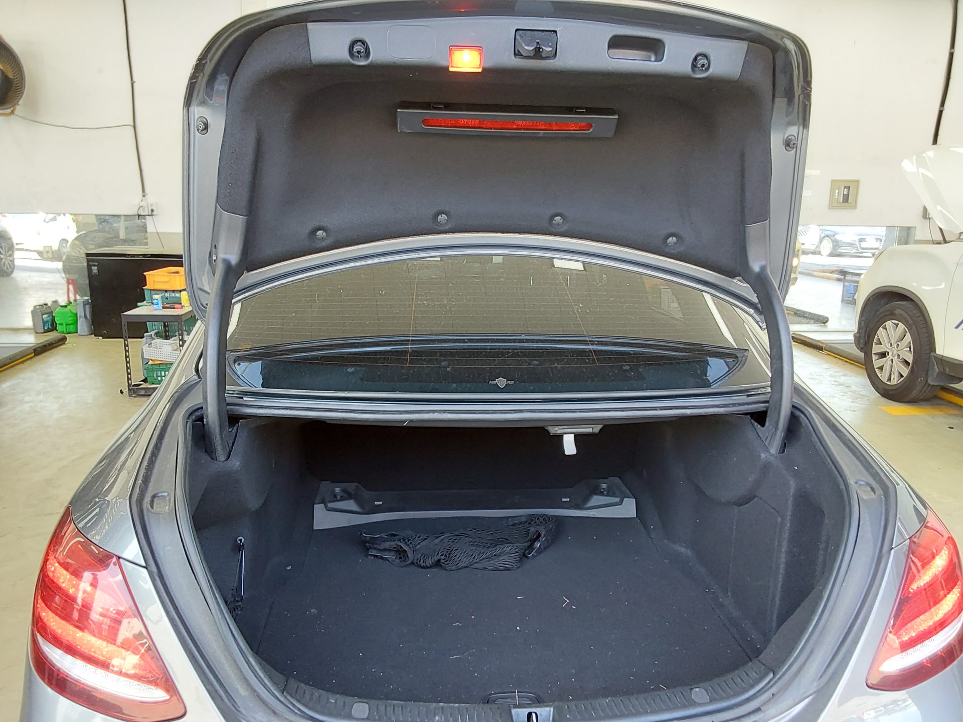 2019 - mercedes-benz e300
