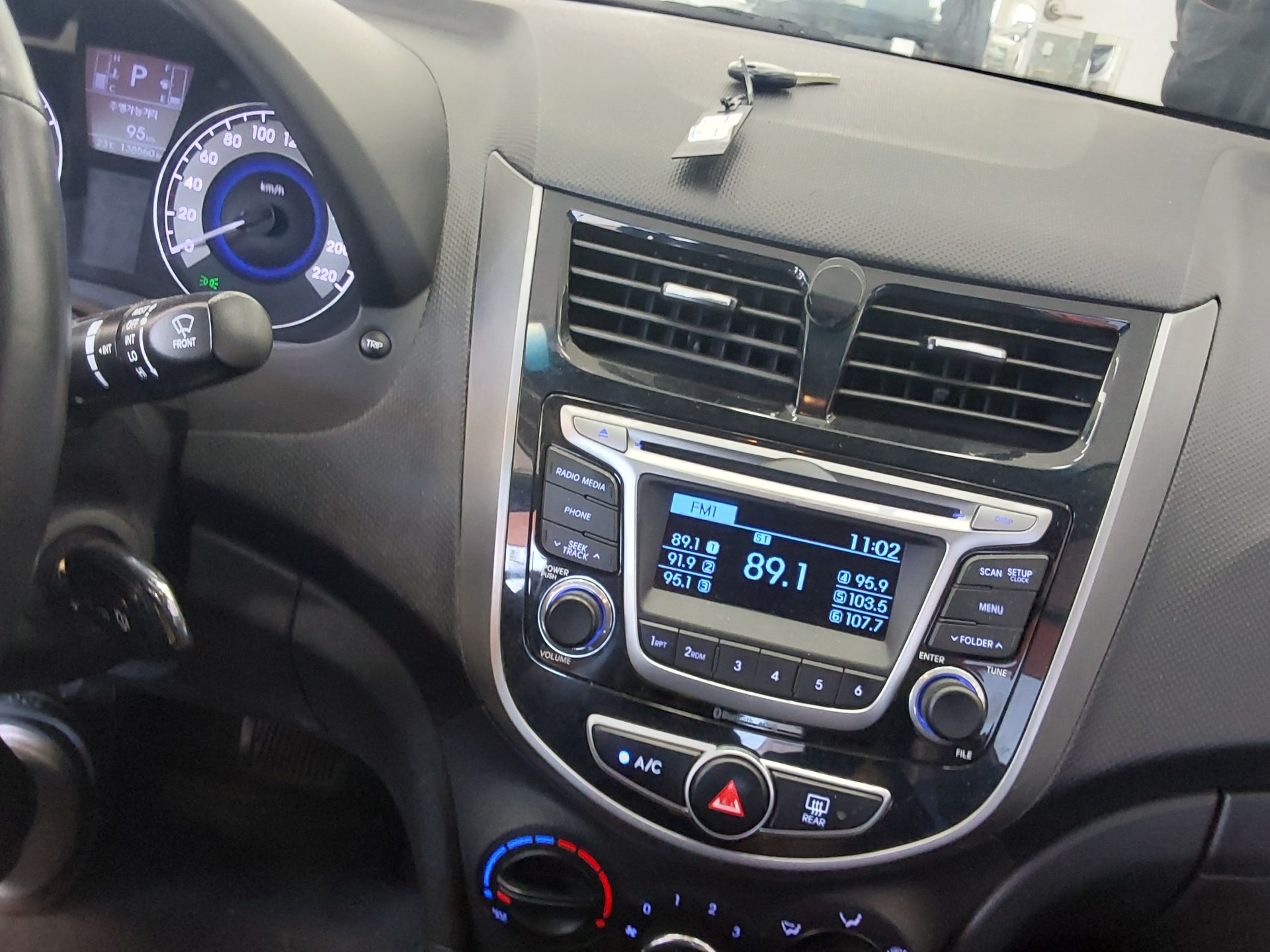2016 - hyundai accent