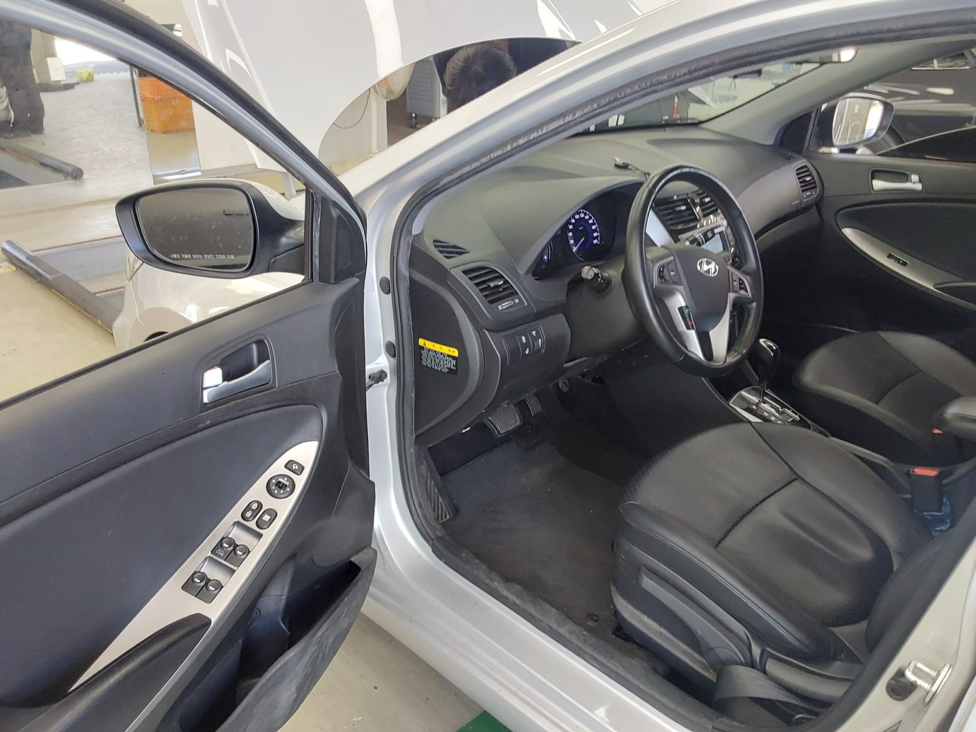 2016 - hyundai accent