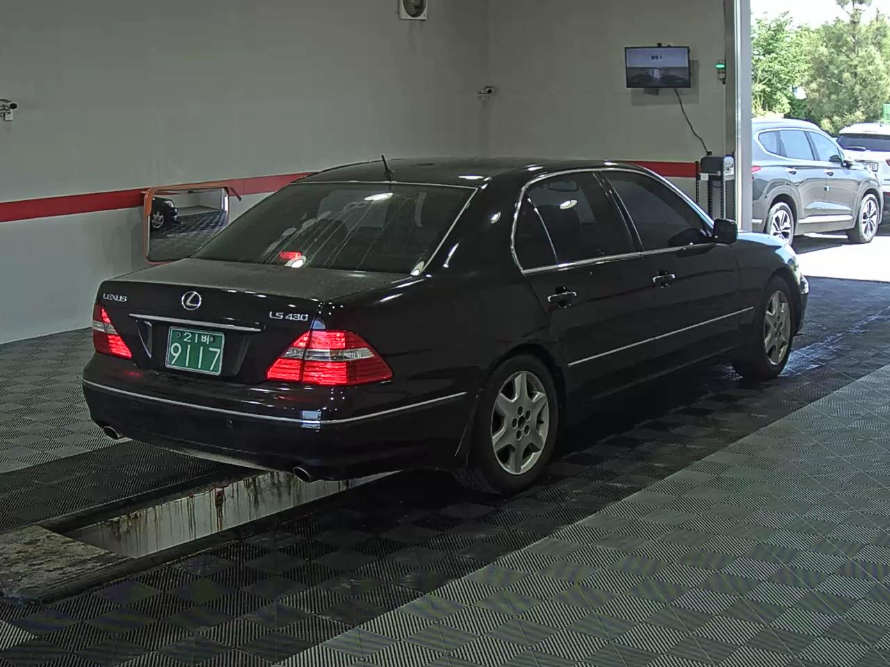 2004 - lexus ls