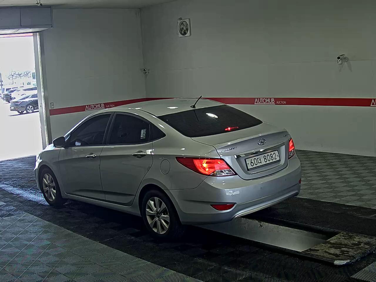 2016 - hyundai accent