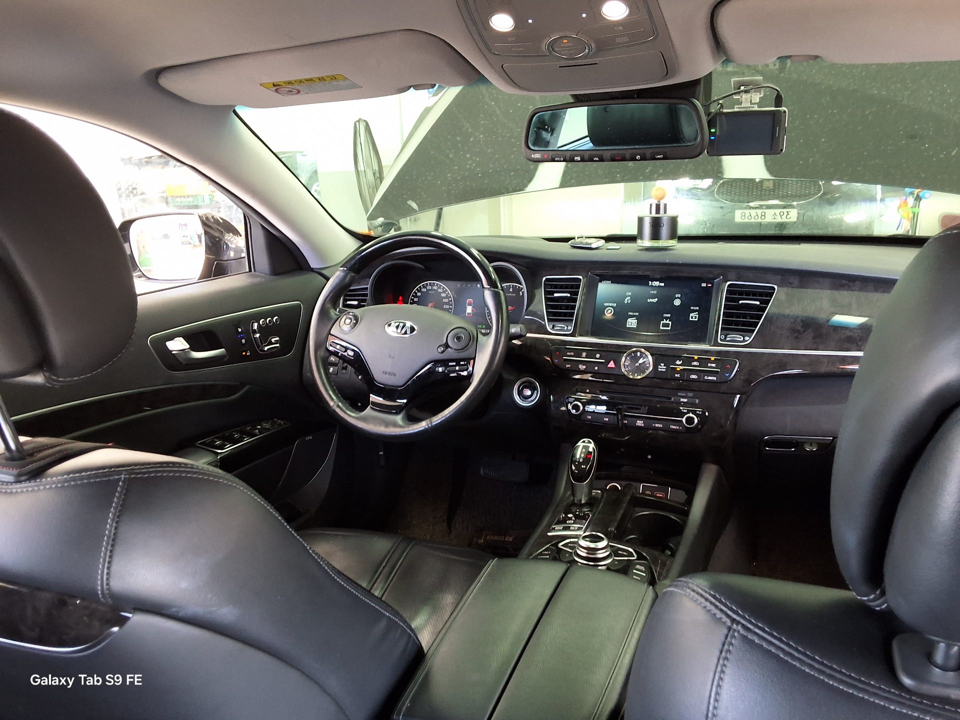 2018 - kia k9