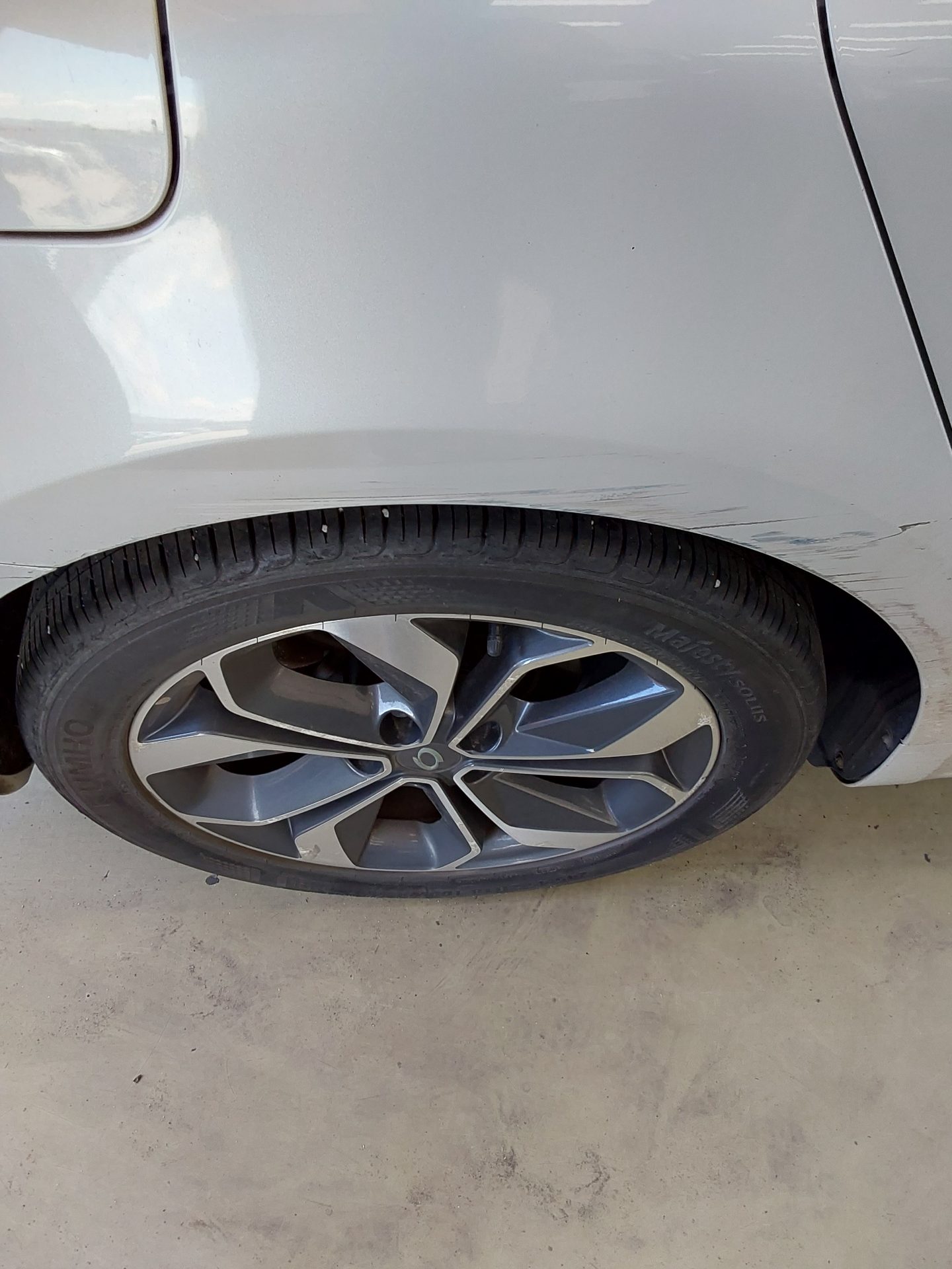 2019 - renault sm6