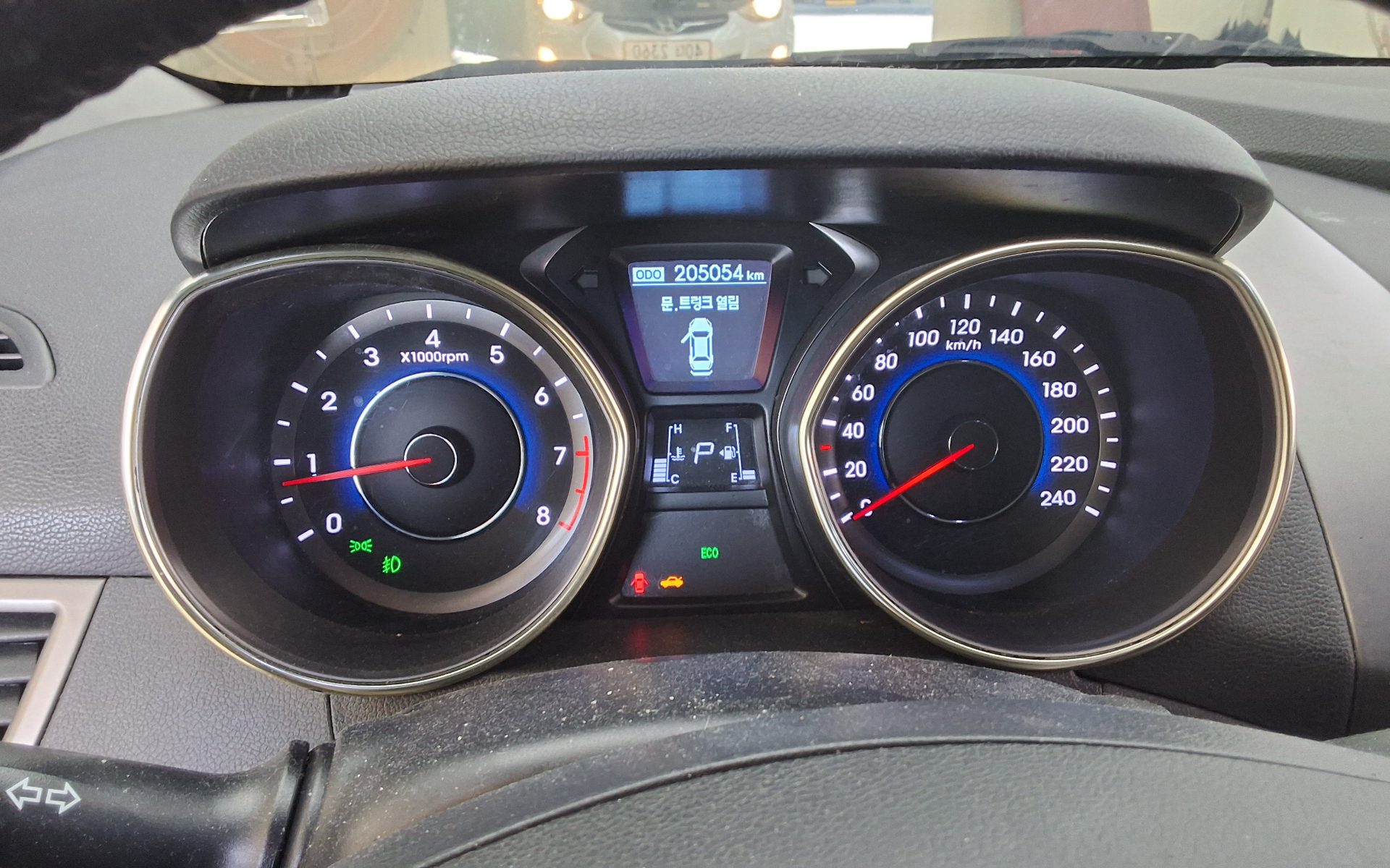 2011 - hyundai avante